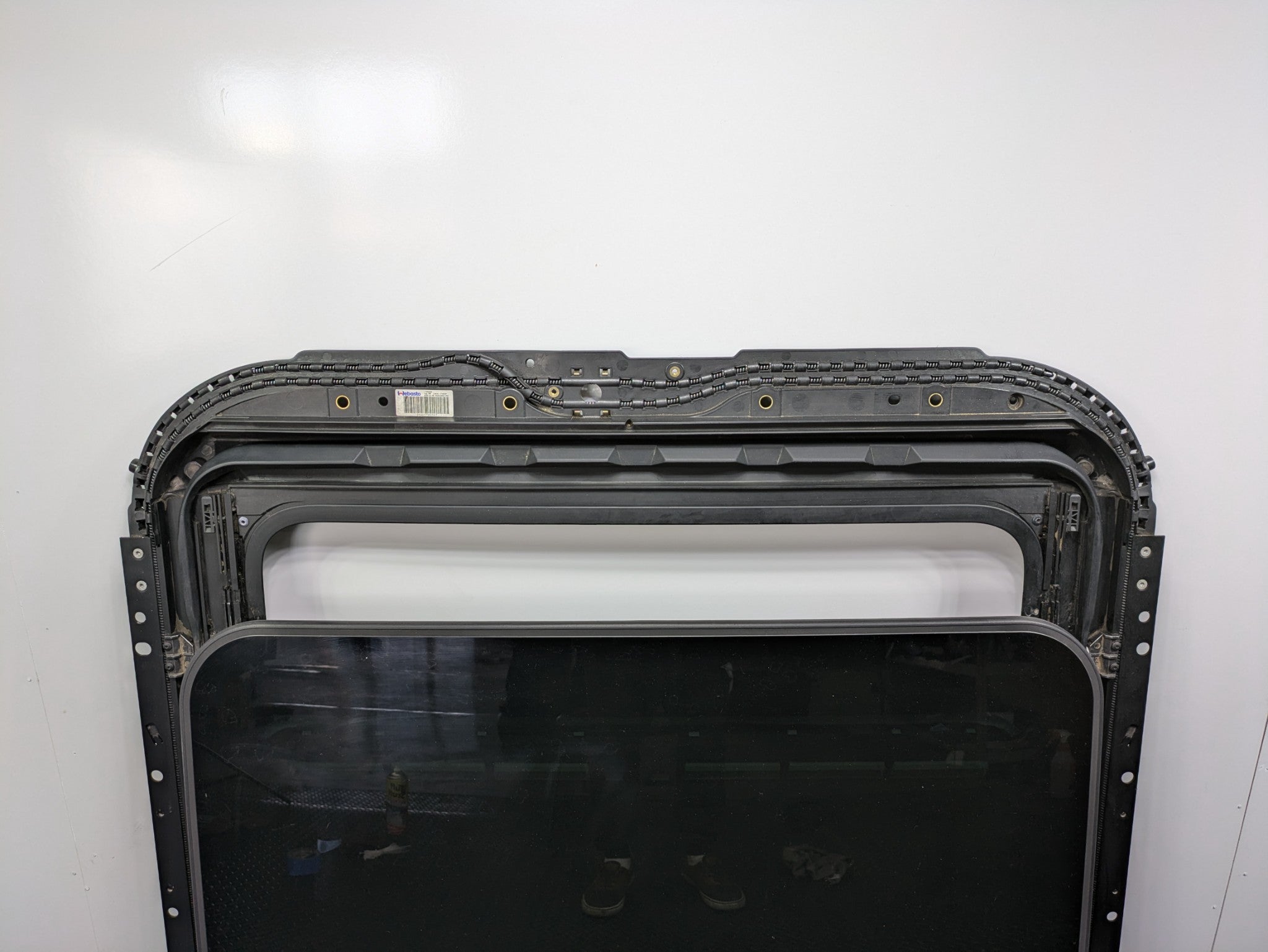 2008 - 2011 OEM AUDI A4 UPPER OVERHEAD SUN ROOF GLASS TRACK FRAME ASSEMBLY