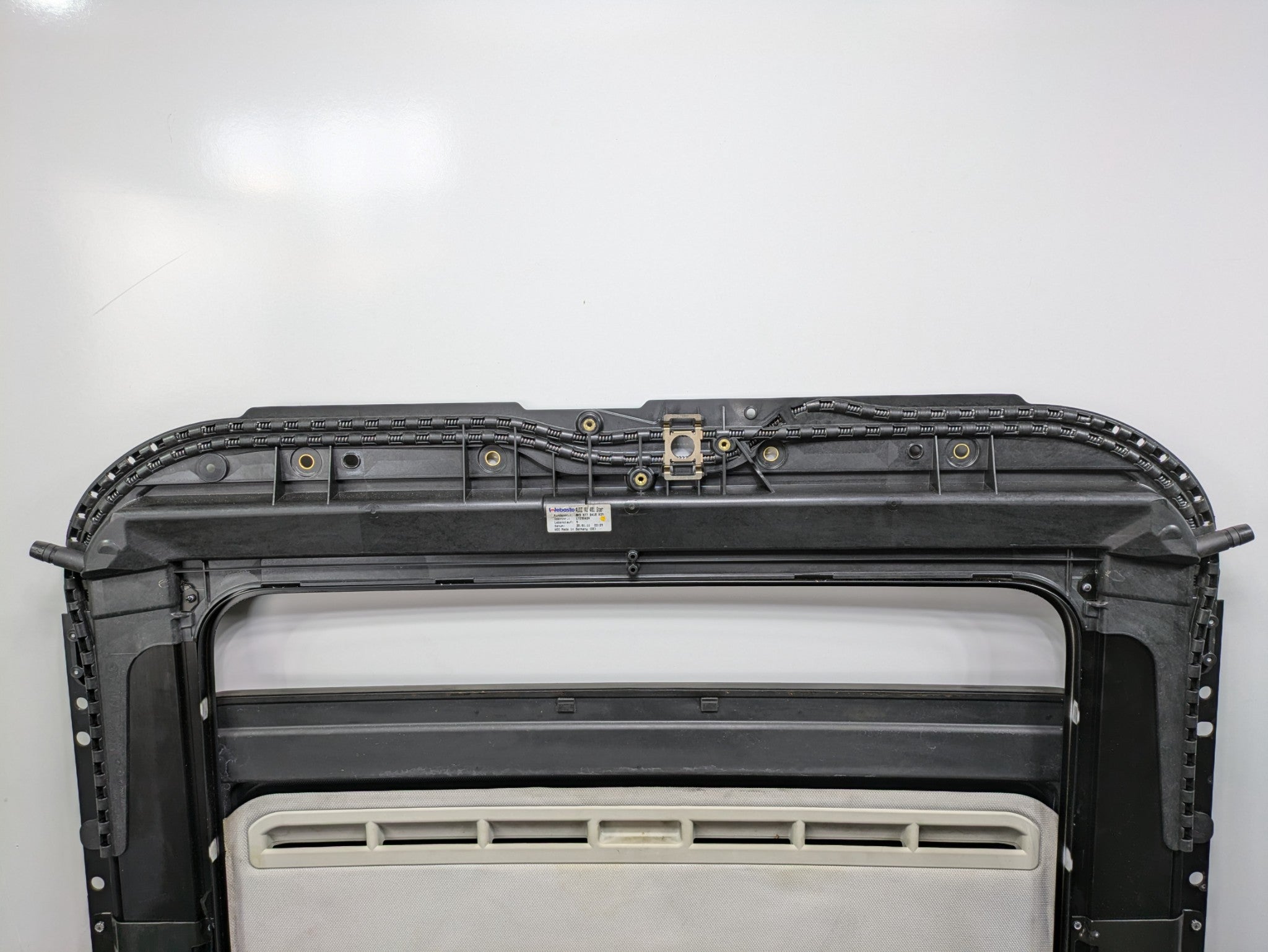 2008 - 2011 OEM AUDI A4 UPPER OVERHEAD SUN ROOF GLASS TRACK FRAME ASSEMBLY
