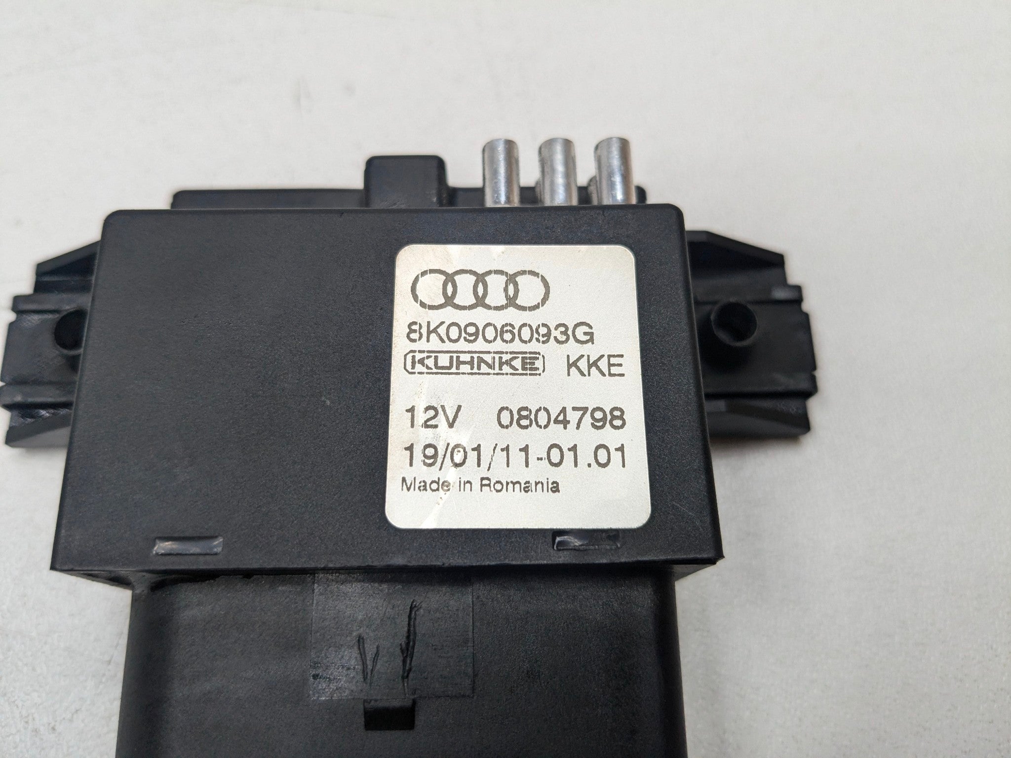 2008 - 2011 OEM AUDI A4 FUEL PUMP CONTROL MODULE UNIT