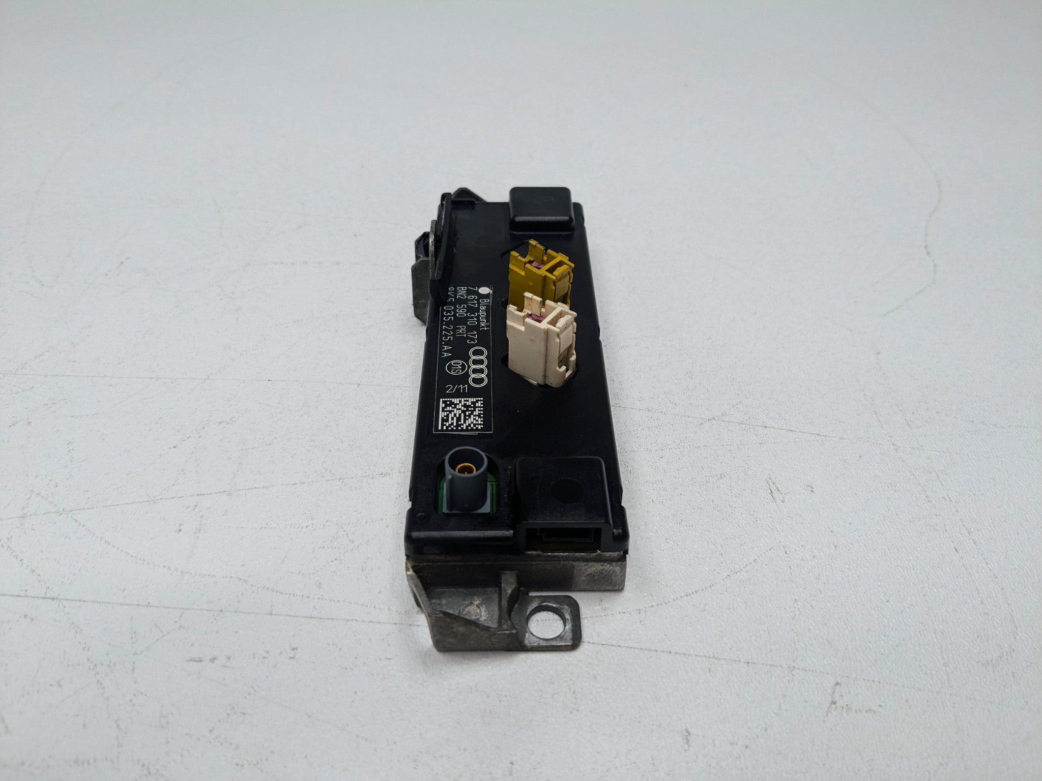 2008 - 2011 OEM AUDI A4 RADIO ANTENNA BOOSTER AMPLIFIER TRAP CIRCUIT MODULE