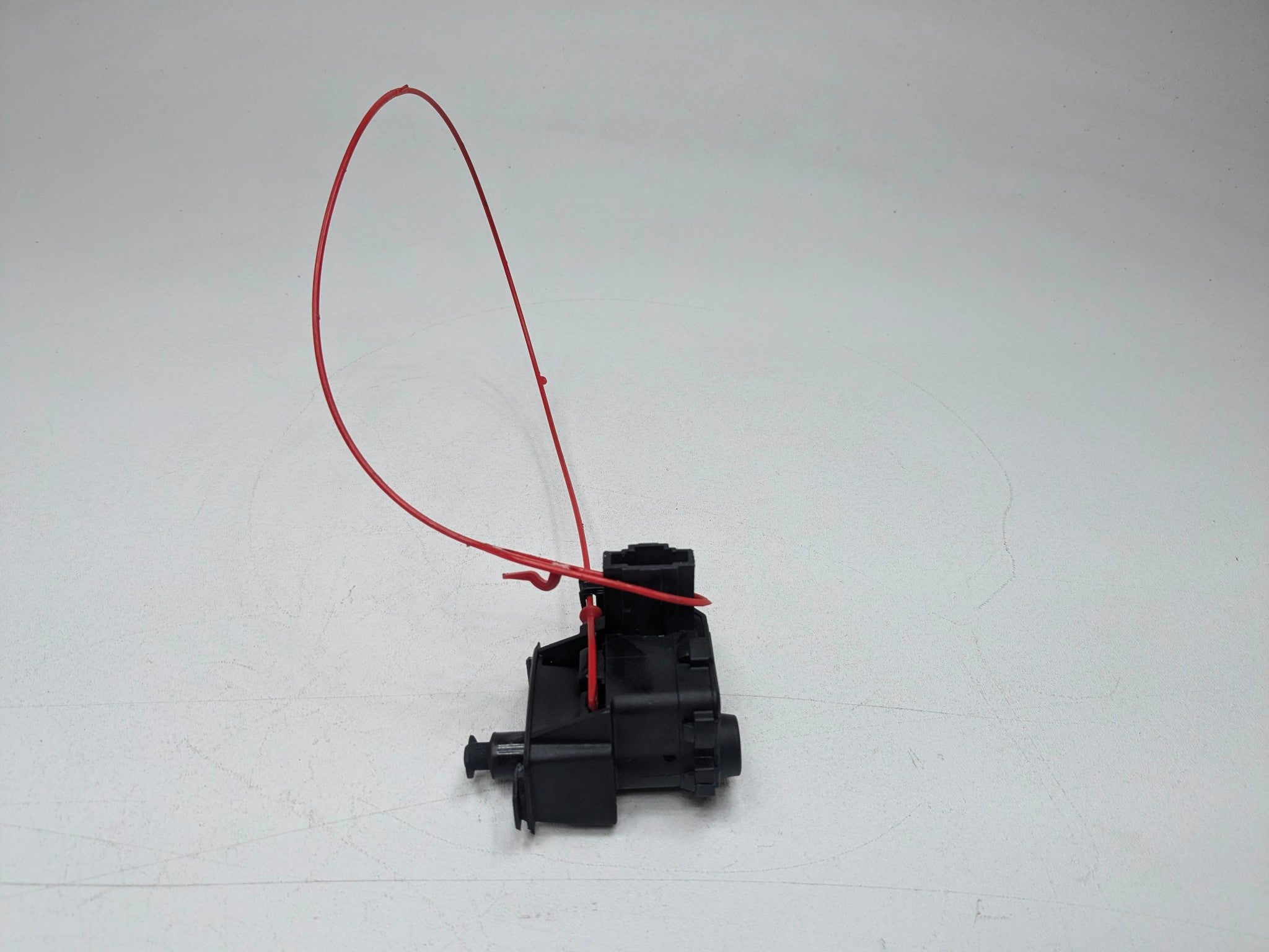 2008 - 2011 OEM AUDI A4 FUEL DOOR LOCK RELEASE ACTUATOR