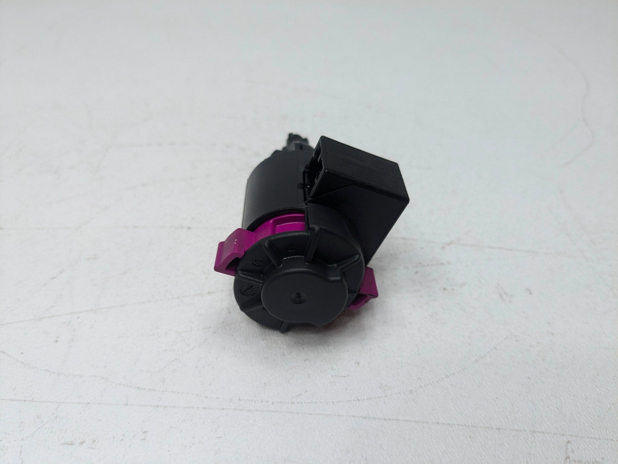 2008 - 2011 OEM AUDI A4 BRAKE PEDAL SENSOR CONTROL SWITCH ASSEMBLY