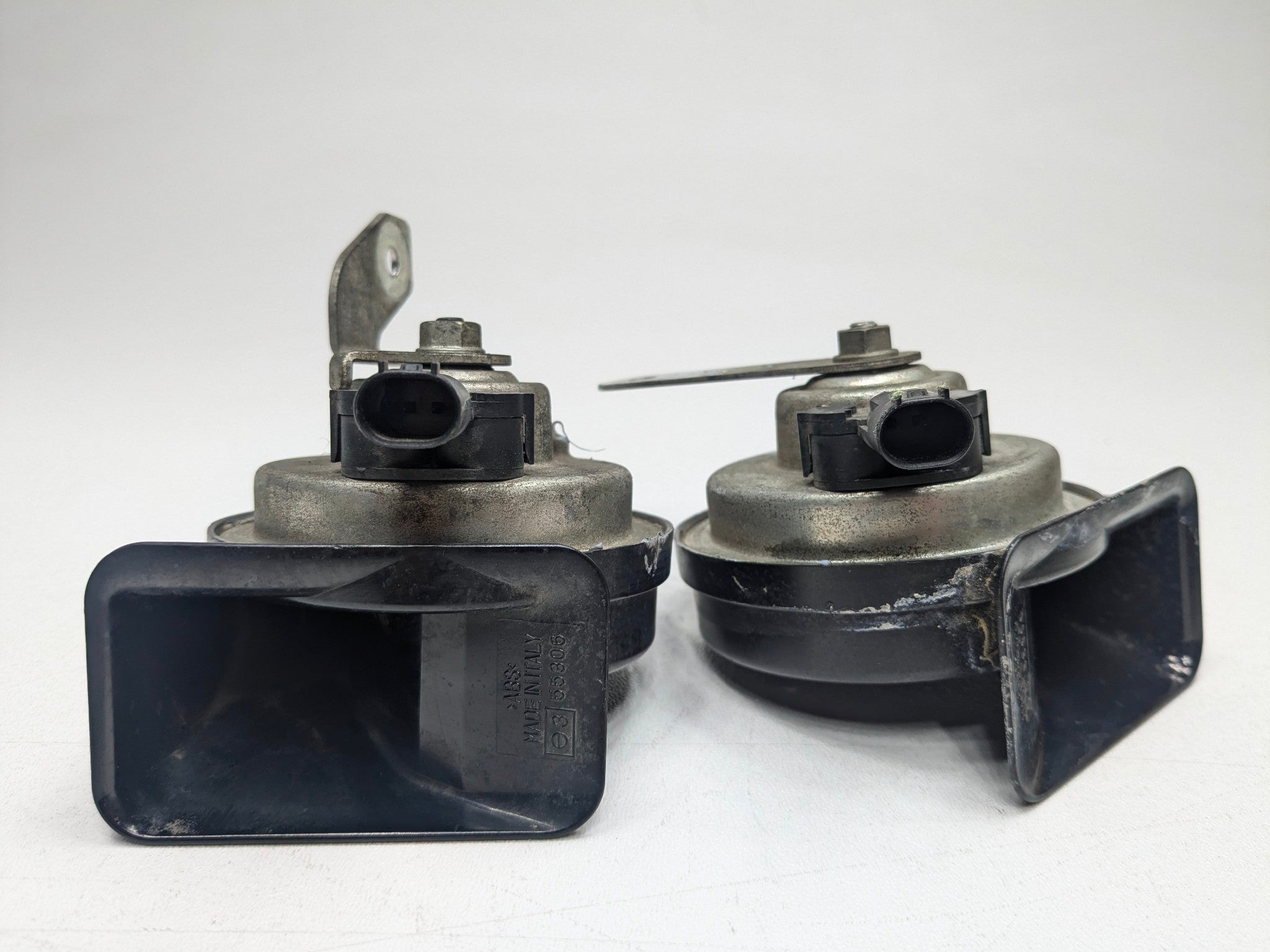 06 - 13 OEM MINI COOPER LEFT AND RIGHT SIDE HIGH-LOW NOTE TONE SAFETY HORN SET