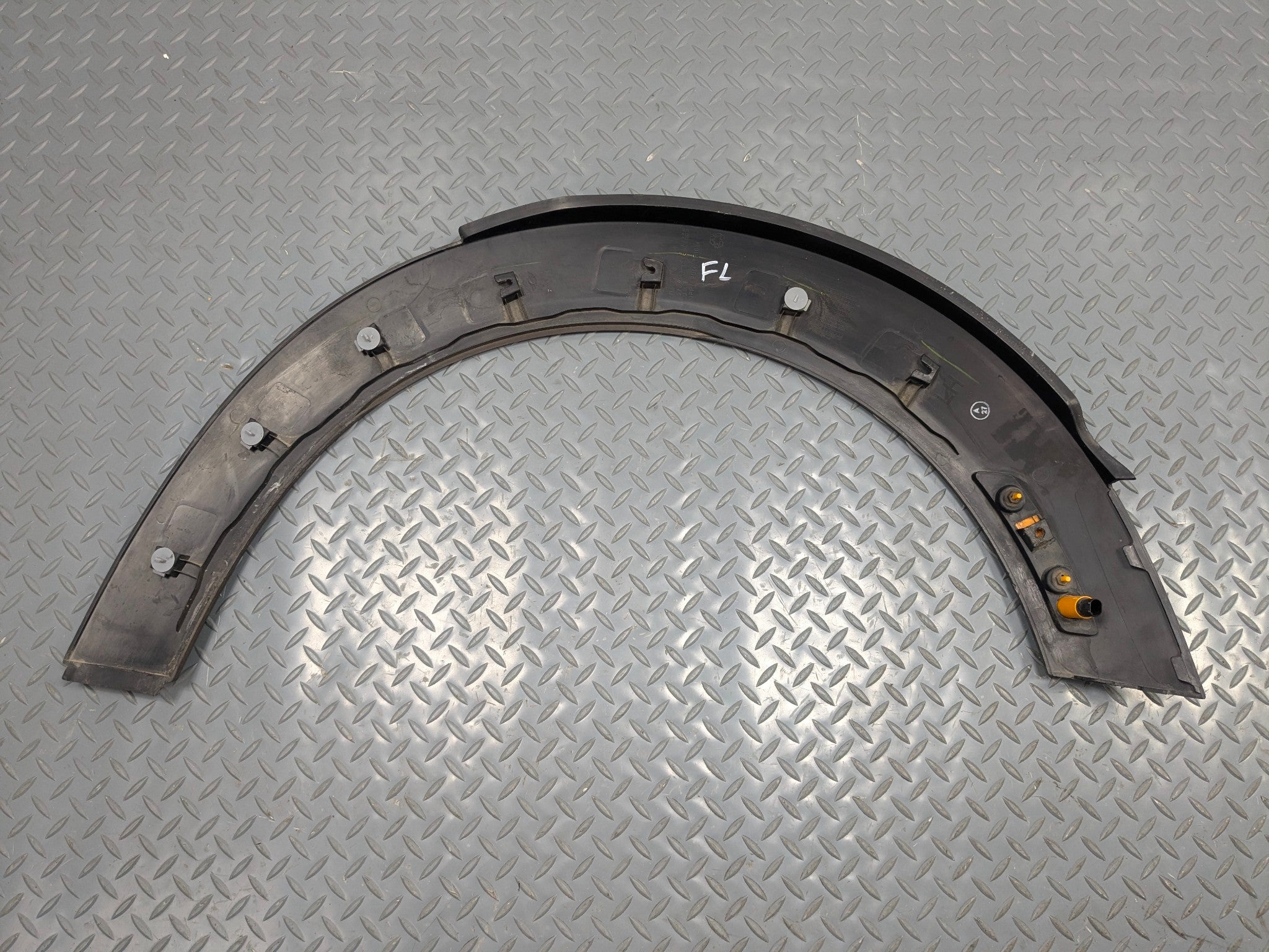 06 - 13 OEM MINI COOPER FRONT LEFT DRIVER SIDE FENDER FLARE BODY MOLDING TRIM