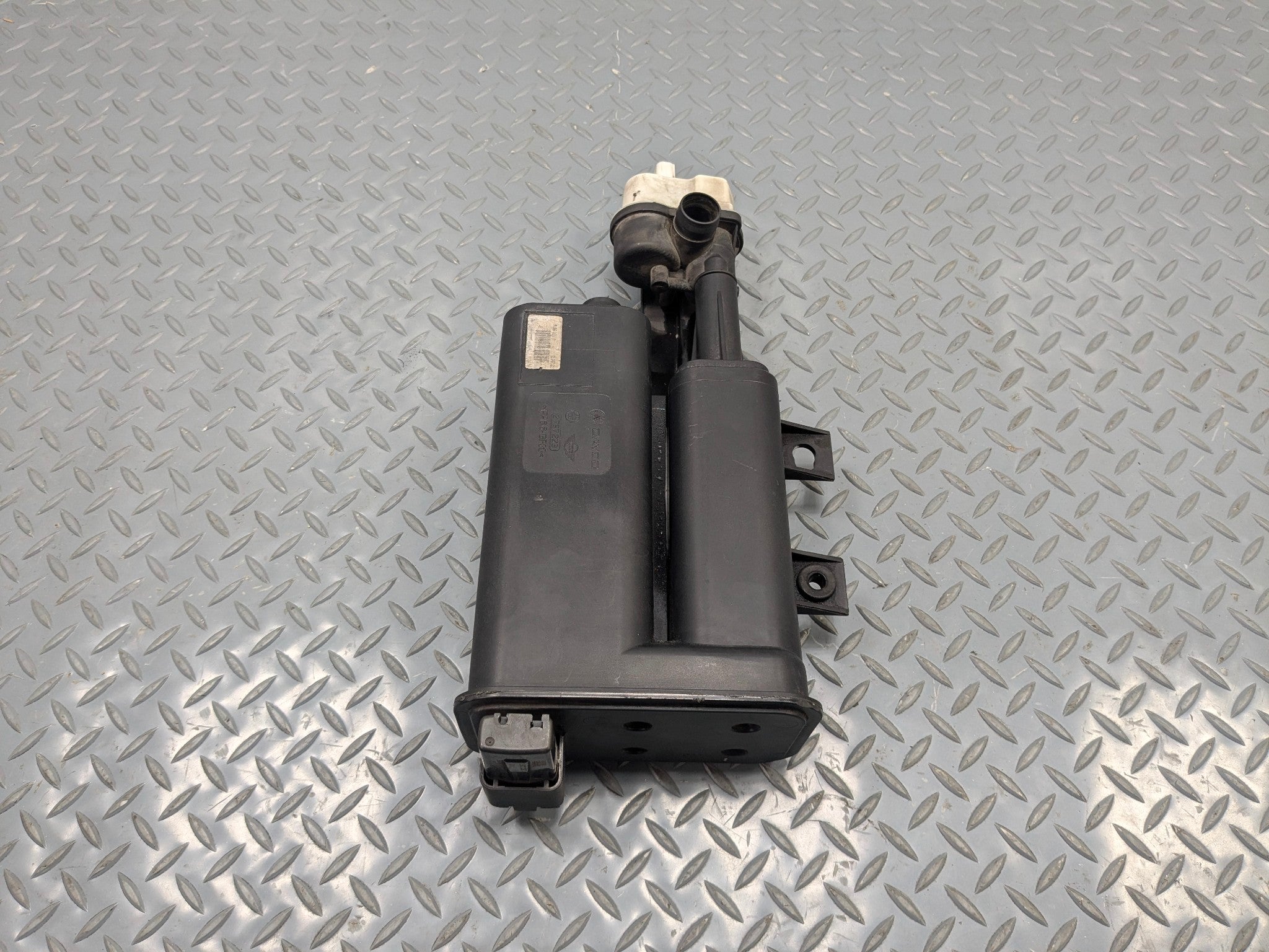 06 - 13 OEM MINI COOPER FUEL GAS CHARCOAL VAPOR EVAPORATOR EVAP CANISTER SYSTEM