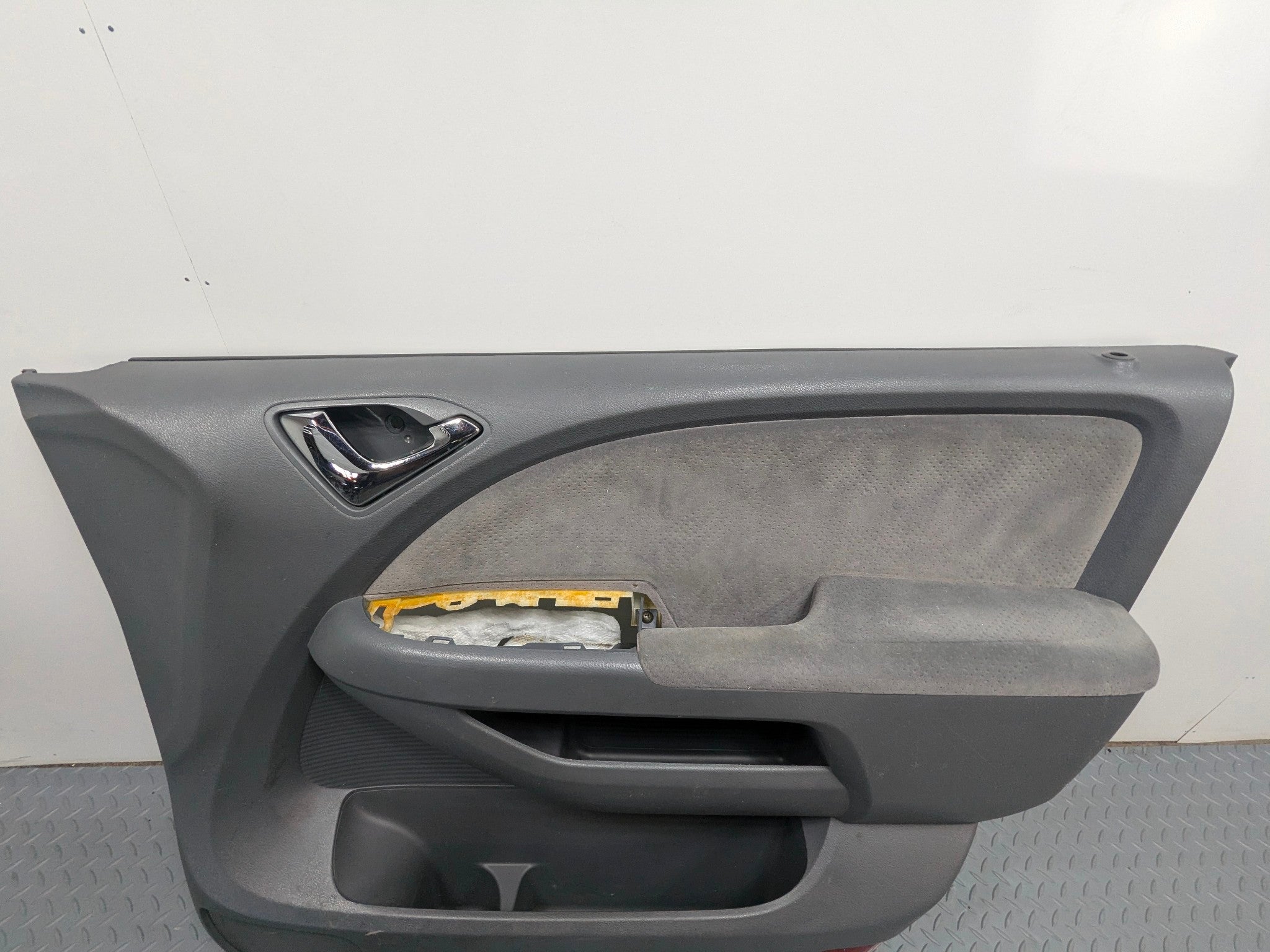 05 - 10 OEM HONDA ODYSSEY FRONT RIGHT PASSENGER SIDE INTERIOR DOOR TRIM PANEL