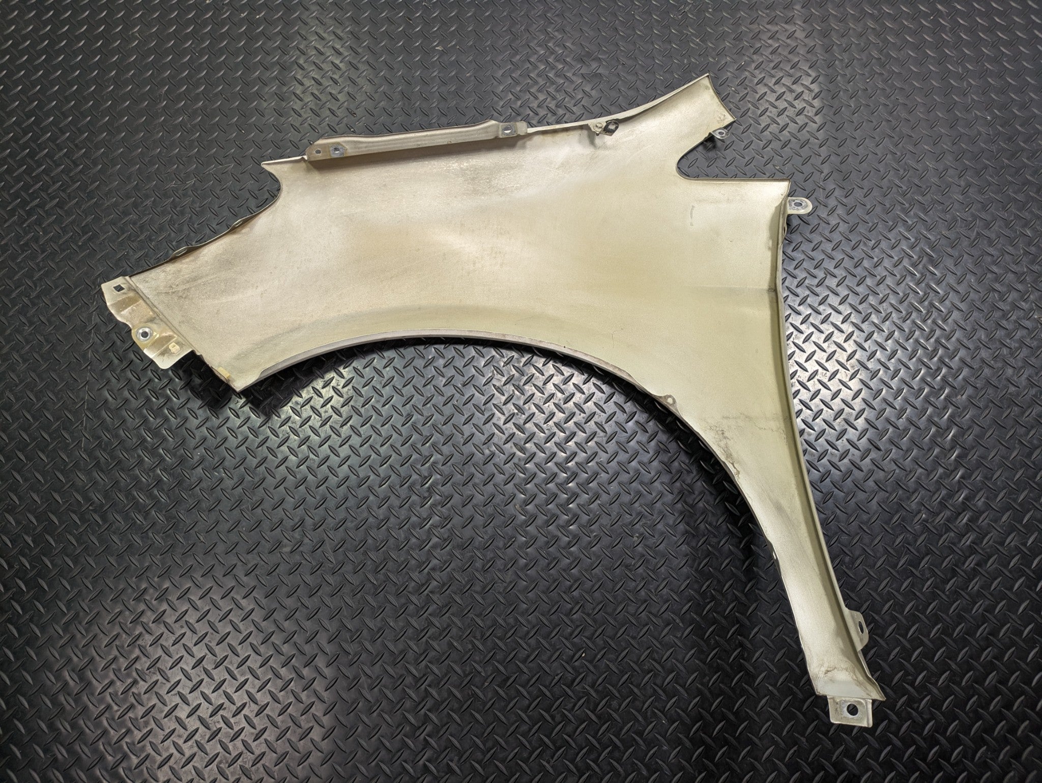 05 - 10 OEM HONDA ODYSSEY FRONT RIGHT PASSENGER SIDE FENDER SILVER