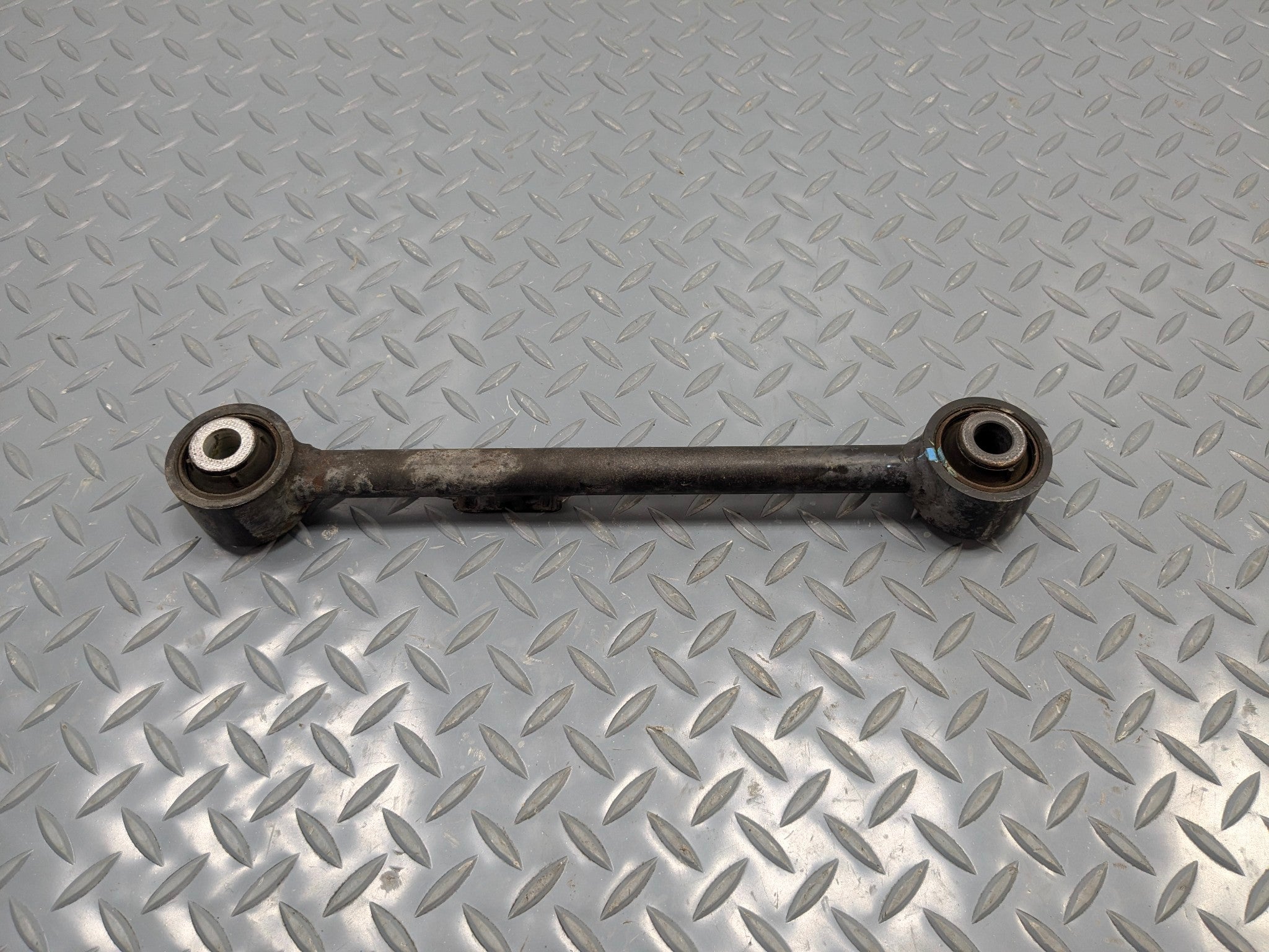 05 - 10 OEM HONDA ODYSSEY FRONT RIGHT PASSENGER SIDE LOWER REARWARD CONTROL ARM