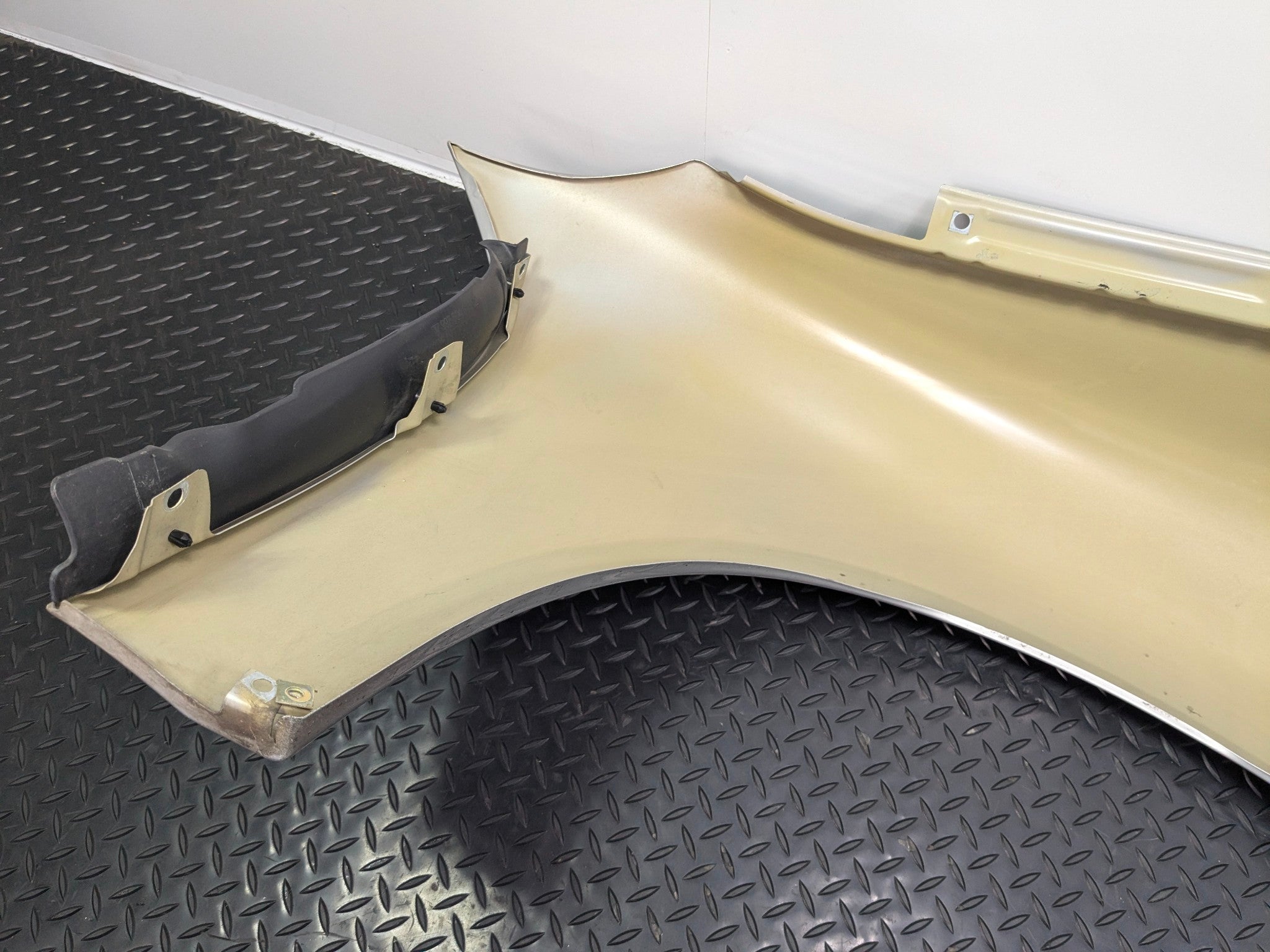 2006 - 2008 OEM PORSCHE CAYMAN FRONT LEFT DRIVER SIDE FENDER COVER PANEL