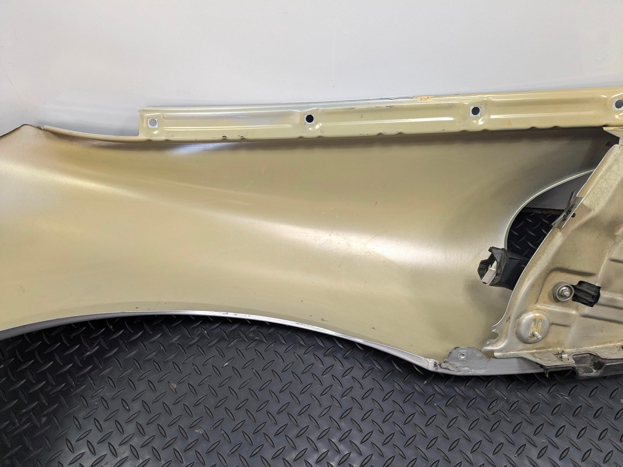 2006 - 2008 OEM PORSCHE CAYMAN FRONT LEFT DRIVER SIDE FENDER COVER PANEL