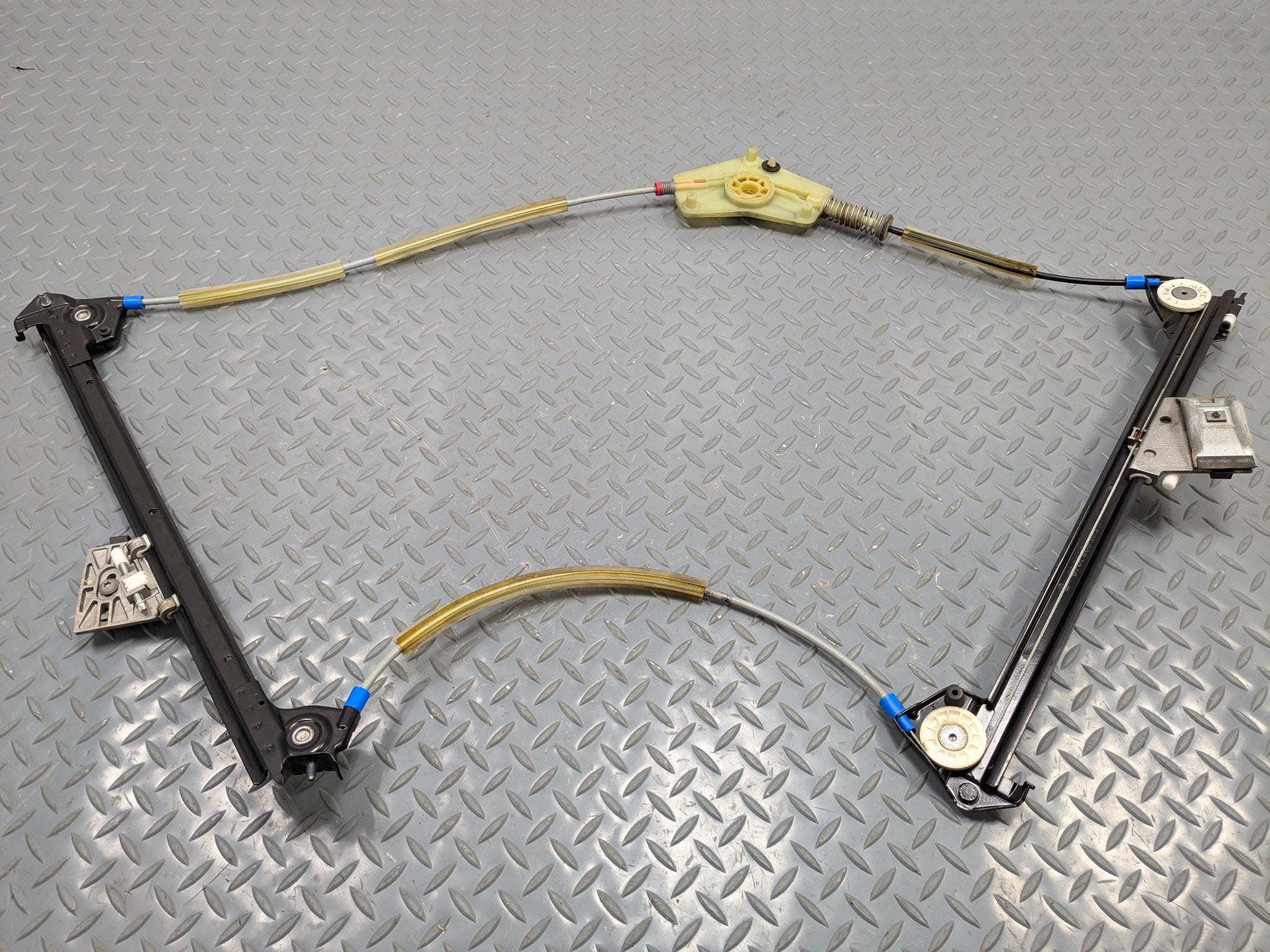 2006 - 2008 OEM PORSCHE CAYMAN FRONT LEFT DRIVER SIDE DOOR REGULATOR