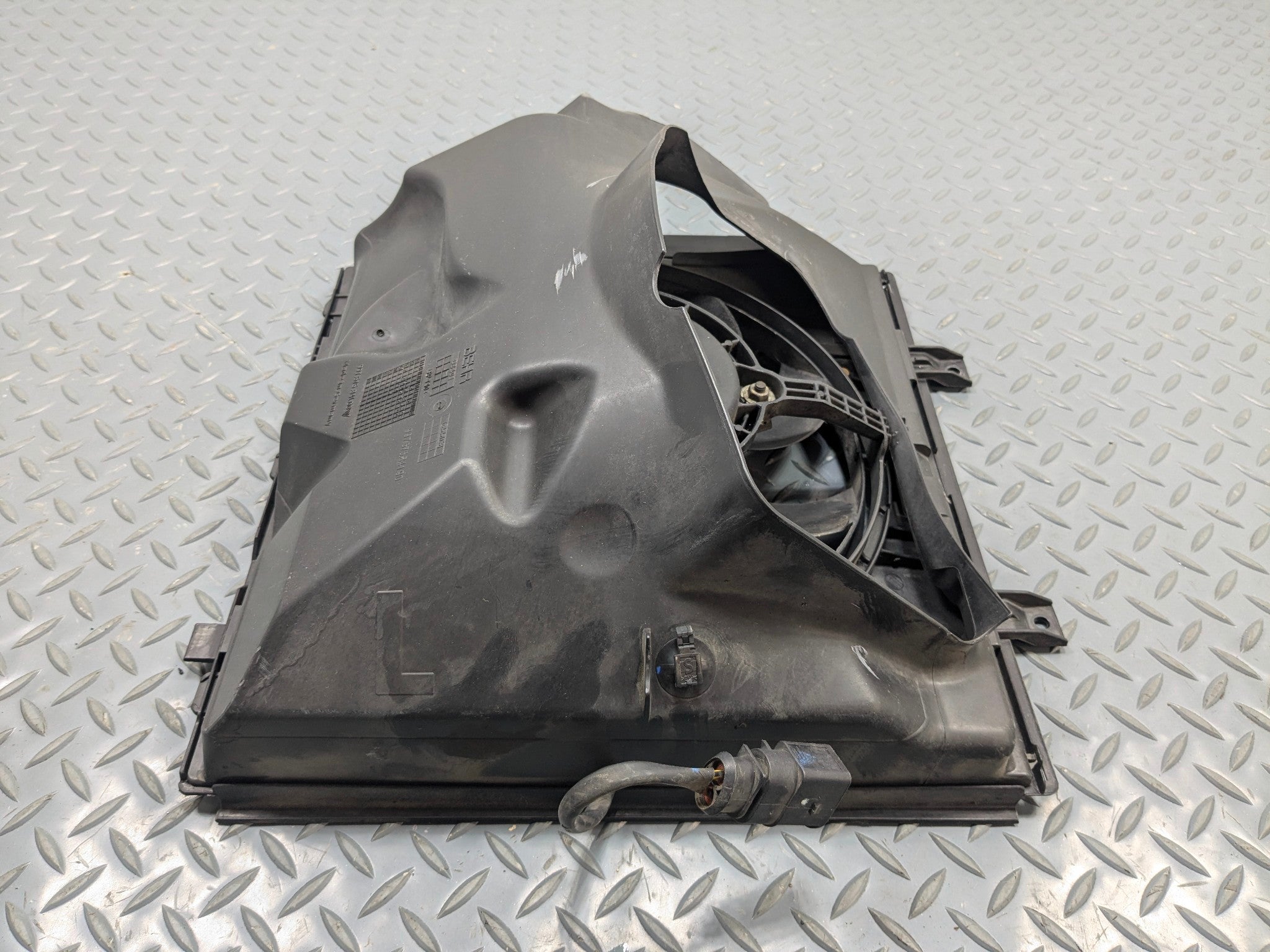 06 - 08 OEM PORSCHE CAYMAN LEFT SIDE ELECTRIC COOLING MOTOR FAN ASSEMBLY