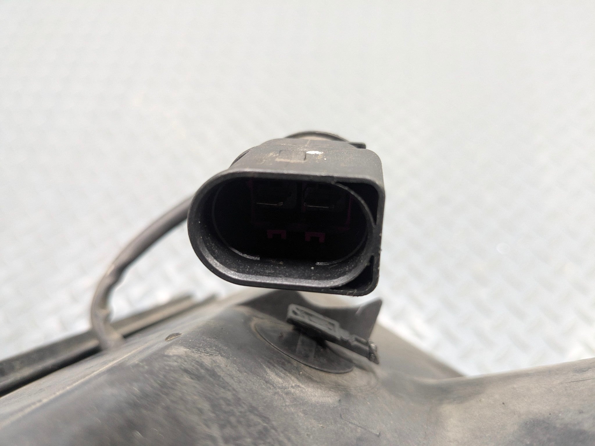 06 - 08 OEM PORSCHE CAYMAN LEFT SIDE ELECTRIC COOLING MOTOR FAN ASSEMBLY