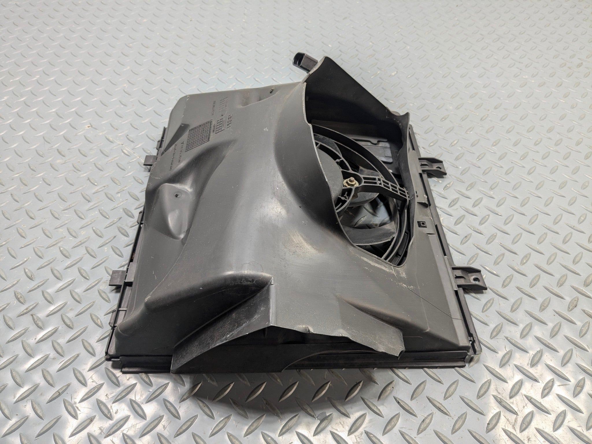 06 - 08 OEM PORSCHE CAYMAN RIGHT SIDE ELECTRIC COOLING MOTOR FAN ASSEMBLY