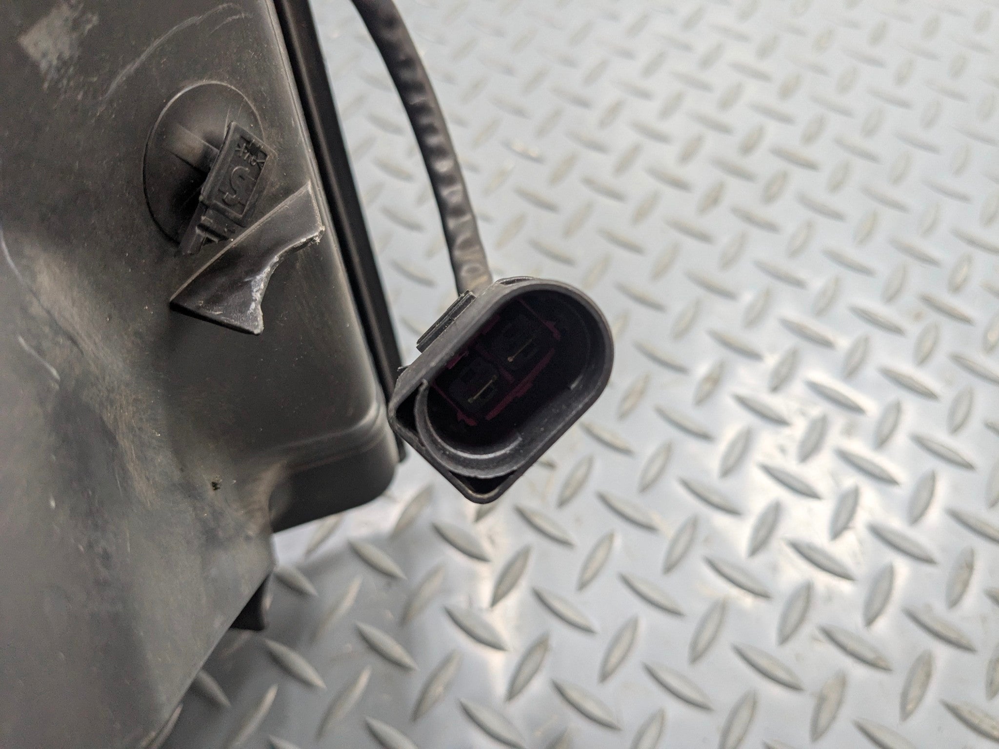 06 - 08 OEM PORSCHE CAYMAN RIGHT SIDE ELECTRIC COOLING MOTOR FAN ASSEMBLY