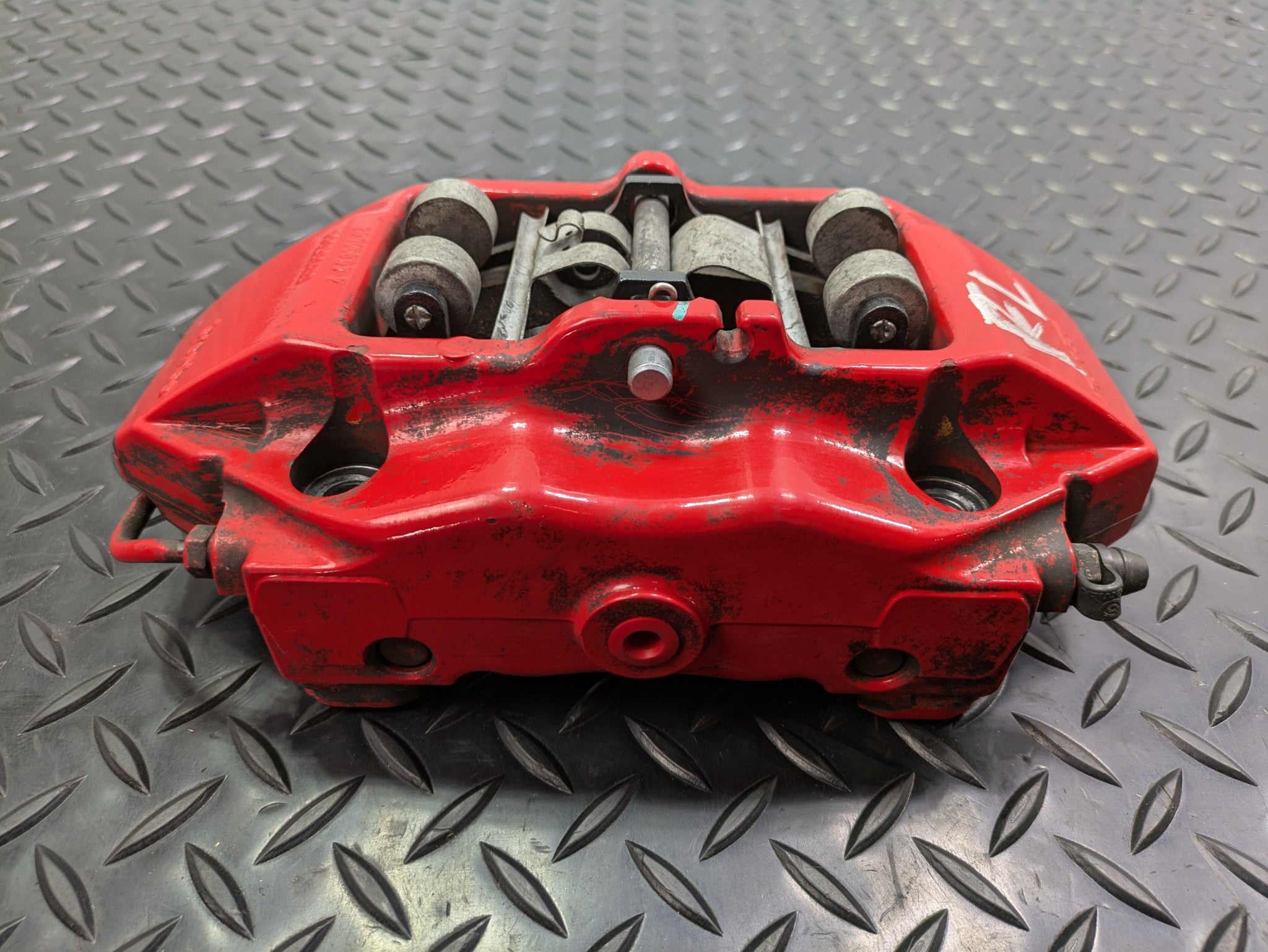 2006 - 2008 OEM PORSCHE CAYMAN FRONT LEFT DRIVER SIDE BRAKE CALIPER
