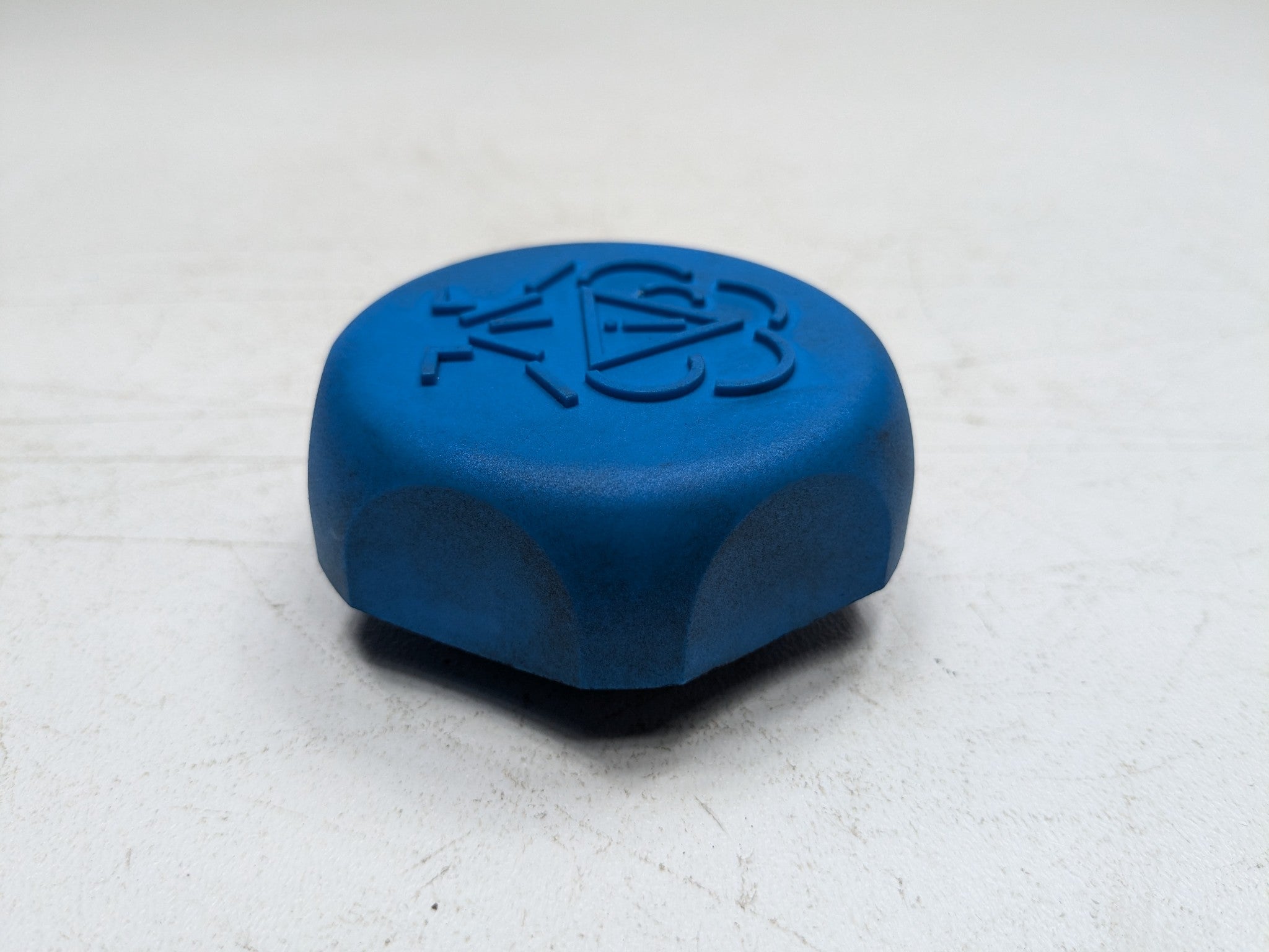 2006 - 2008 OEM PORSCHE CAYMAN COOLANT RESERVOIR EXPANSION TANK CAP