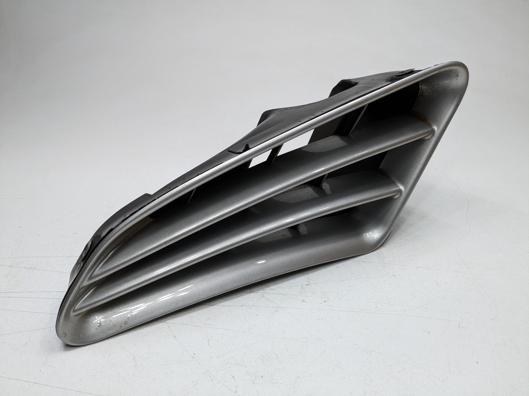 2006 - 2008 OEM PORSCHE CAYMAN AIR VENTILATION GRILLE RIGHT SIDE FENDER MOUNTED