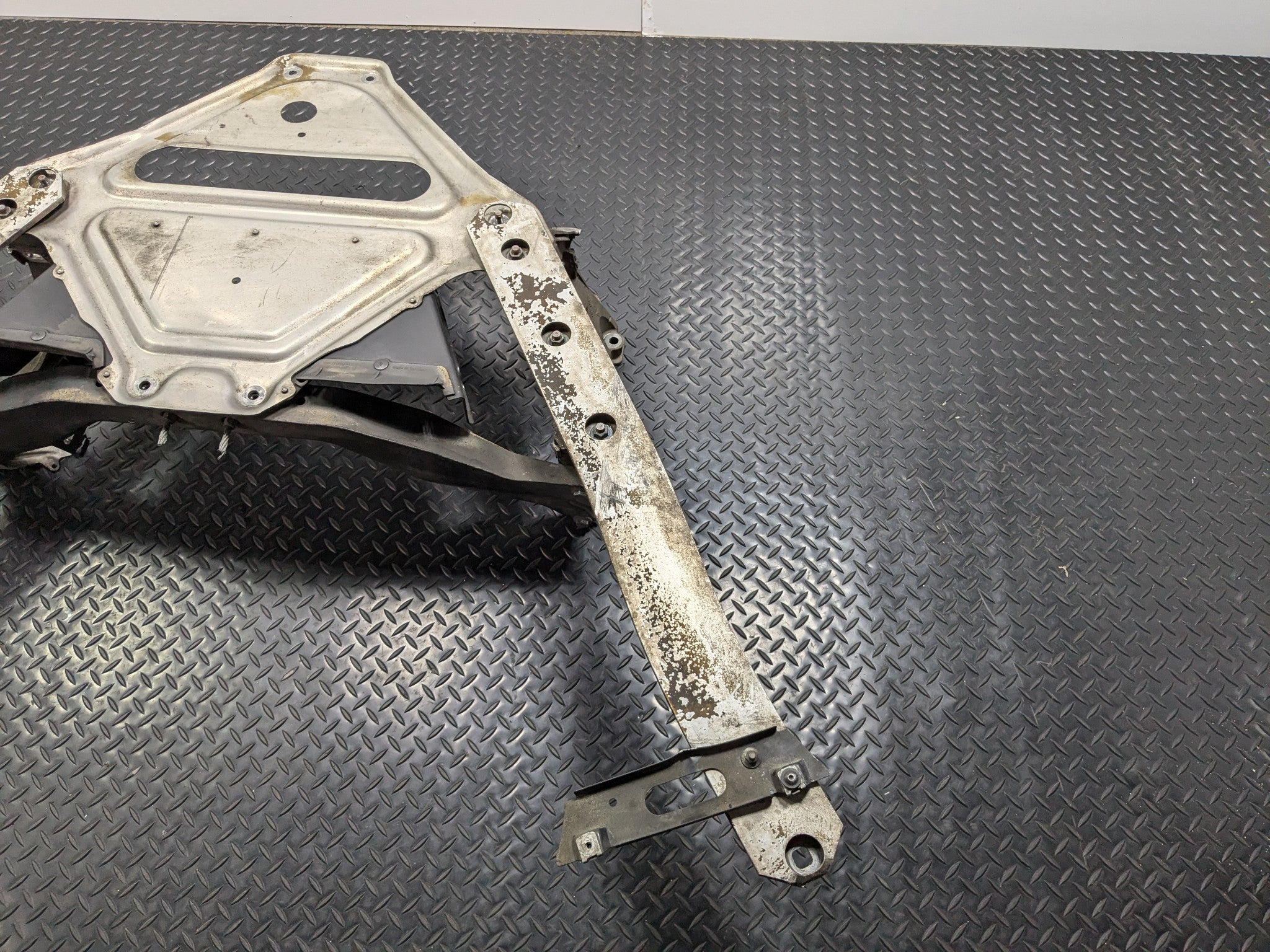 2006 - 2008 OEM PORSCHE CAYMAN ENGINE REAR SUBFRAME CROSSMEMBER K-FRAME