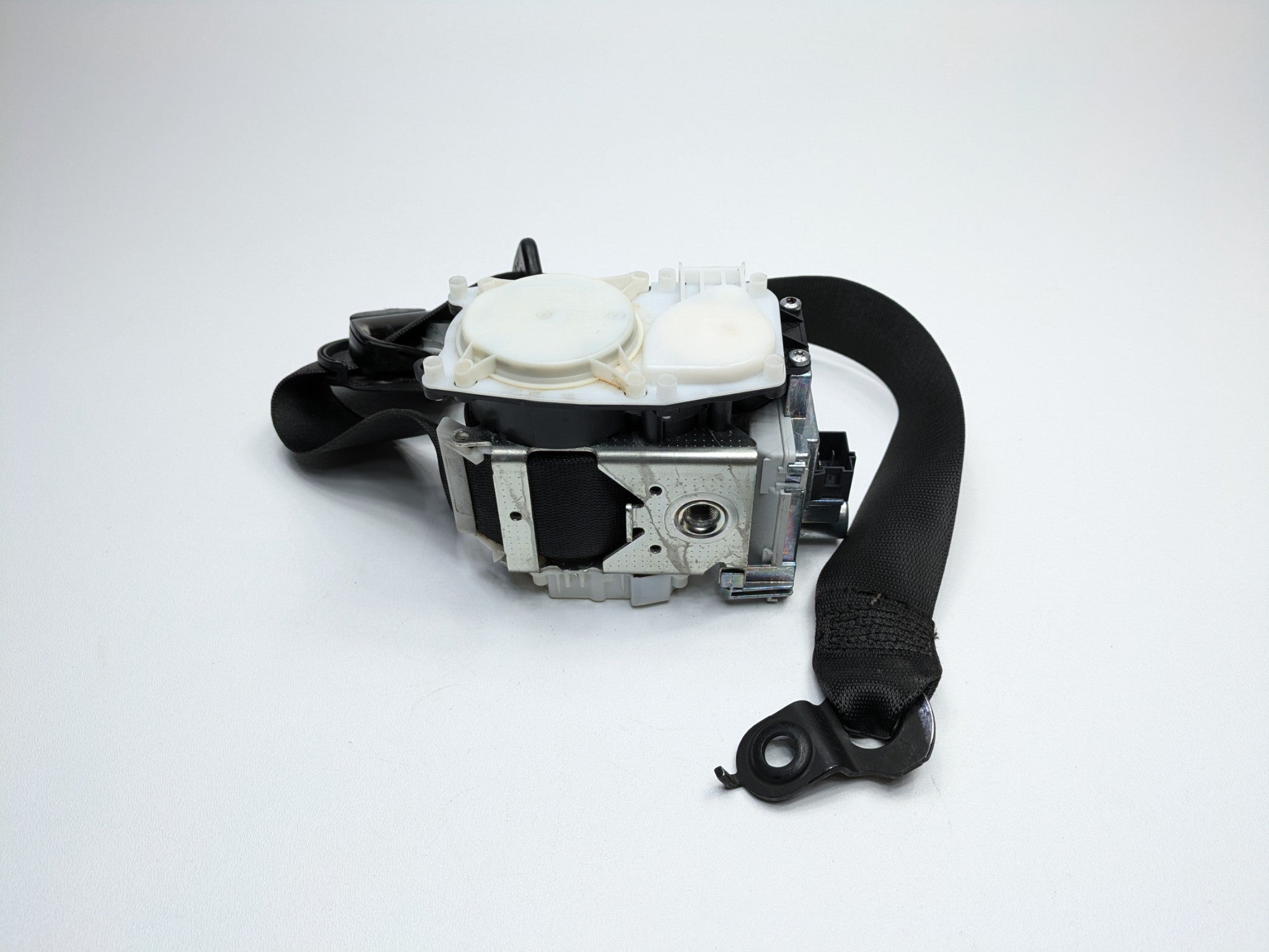 2009 - 2011 OEM MERCEDES-BENZ ML63 FRONT LEFT DRIVER SIDE SEAT BELT RETRACTOR
