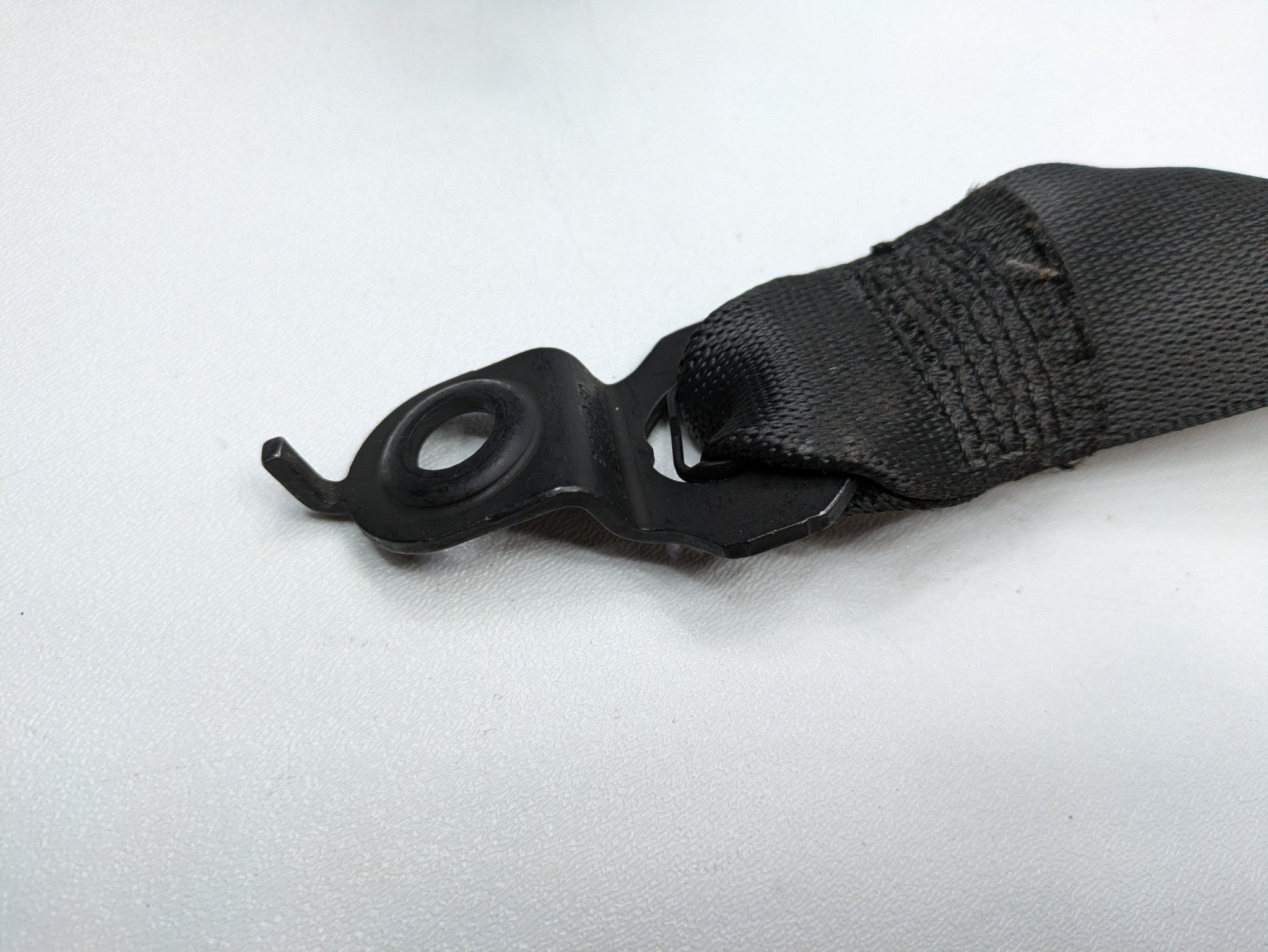 2009 - 2011 OEM MERCEDES-BENZ ML63 FRONT LEFT DRIVER SIDE SEAT BELT RETRACTOR