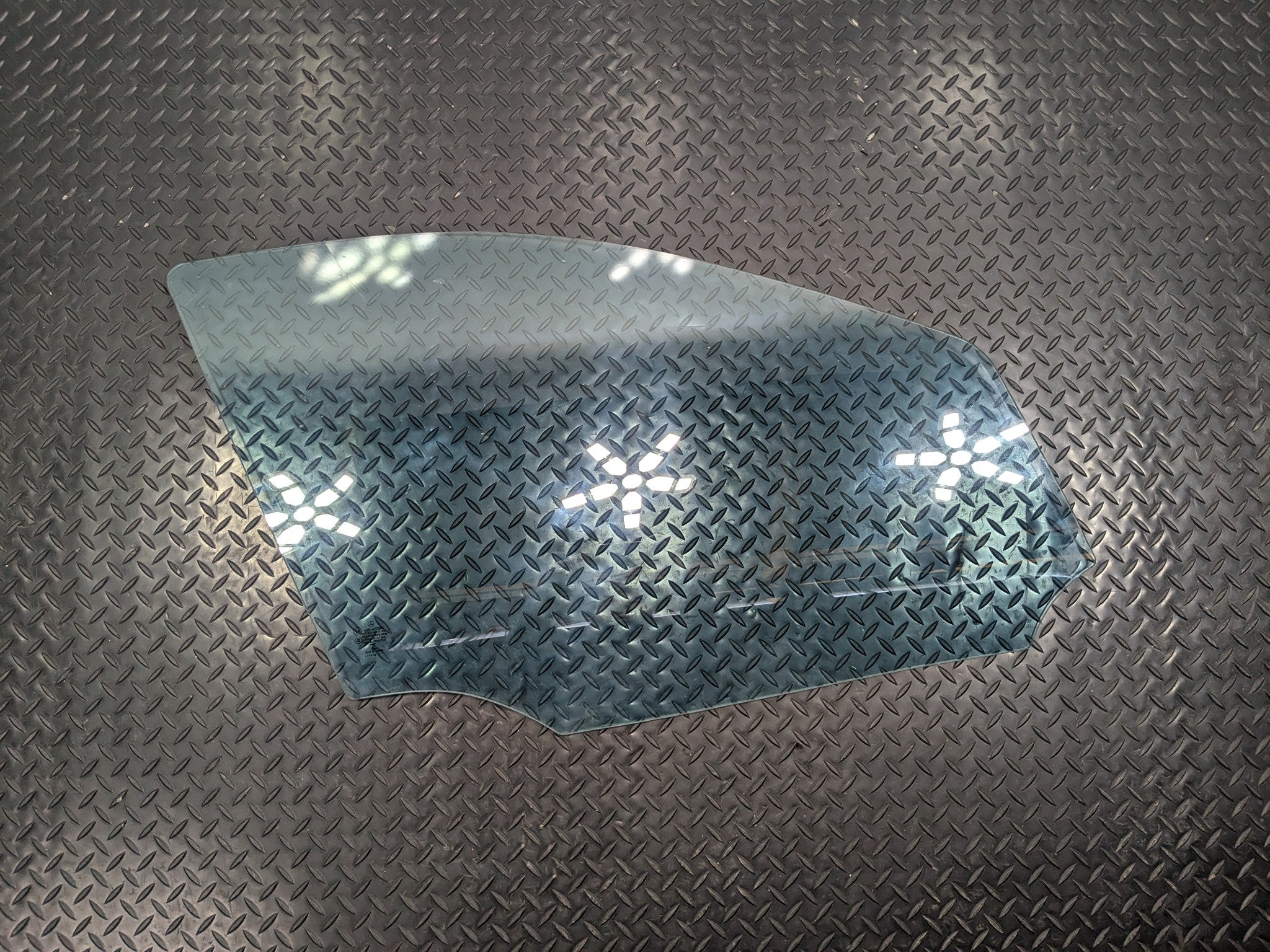 2009 - 2011 OEM MERCEDES-BENZ ML63 FRONT RIGHT SIDE DOOR WINDOW AUTO GLASS