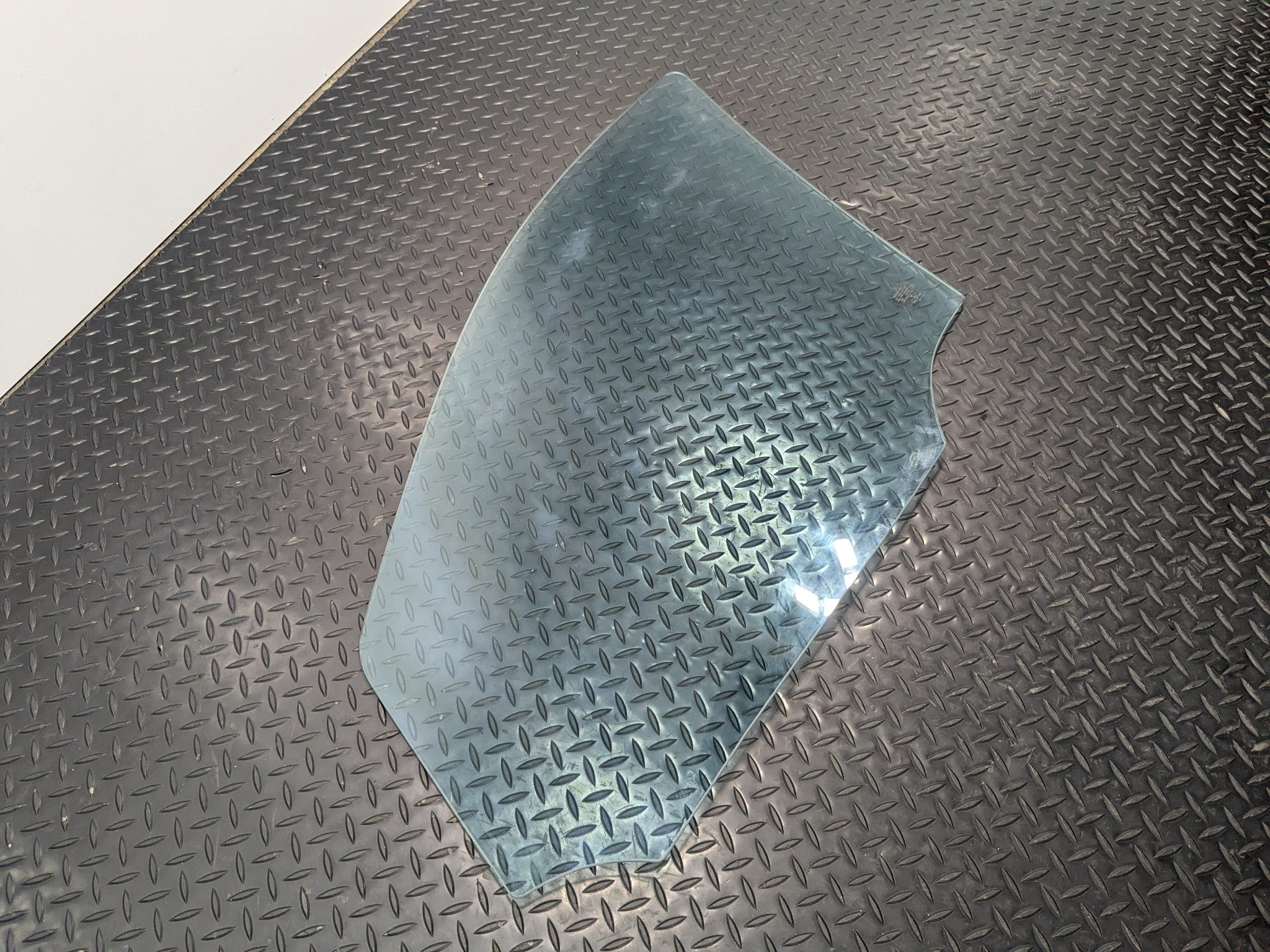 2009 - 2011 OEM MERCEDES-BENZ ML63 FRONT RIGHT SIDE DOOR WINDOW AUTO GLASS