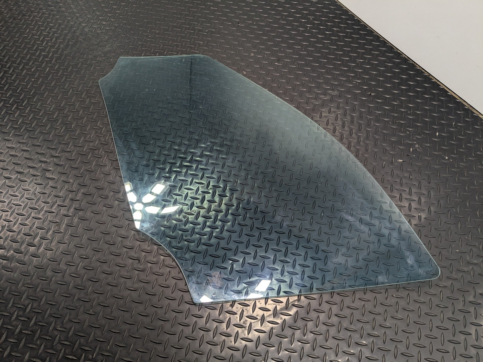 2009 - 2011 OEM MERCEDES-BENZ ML63 FRONT RIGHT SIDE DOOR WINDOW AUTO GLASS