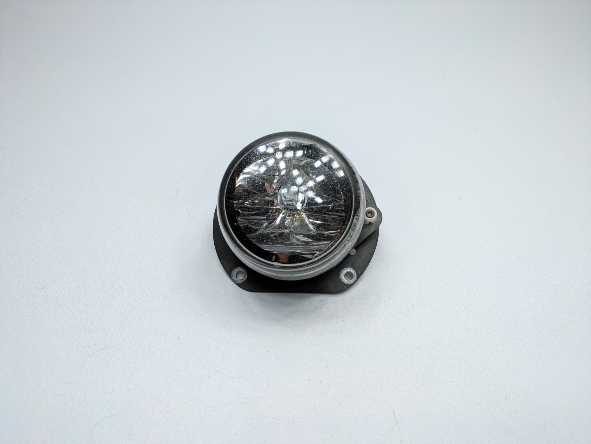 2009 - 2011 OEM MERCEDES-BENZ ML63 FRONT RIGHT PASSENGER SIDE FOGLIGHT