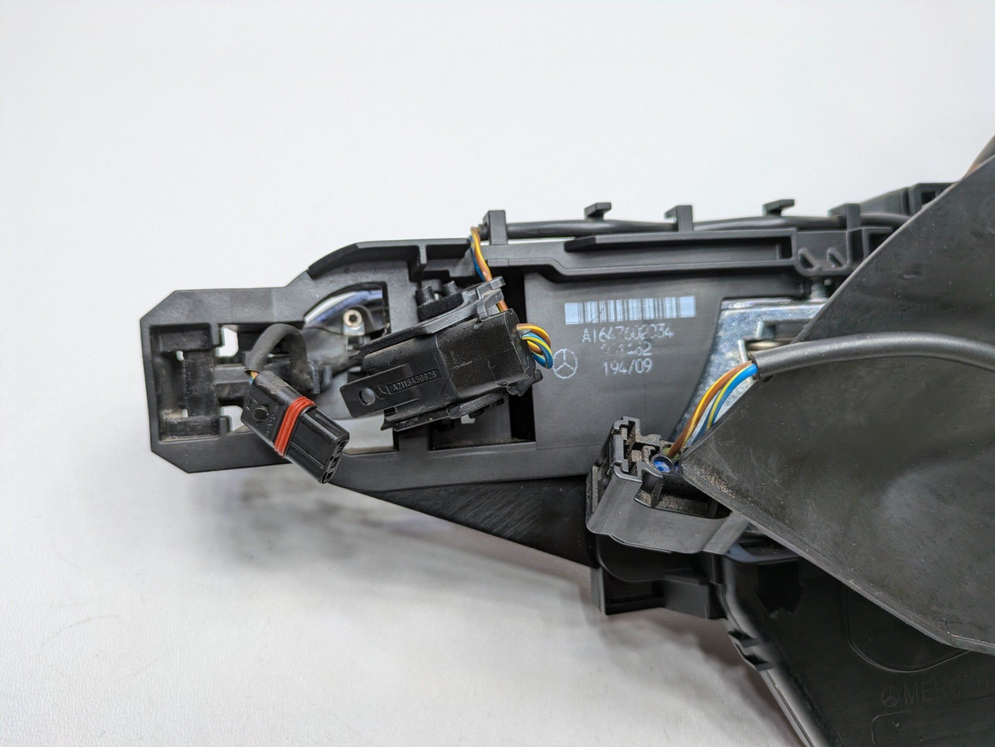2009 - 2011 OEM MERCEDES-BENZ ML63 FRONT RIGHT SIDE OUTSIDE DOOR HANDLE