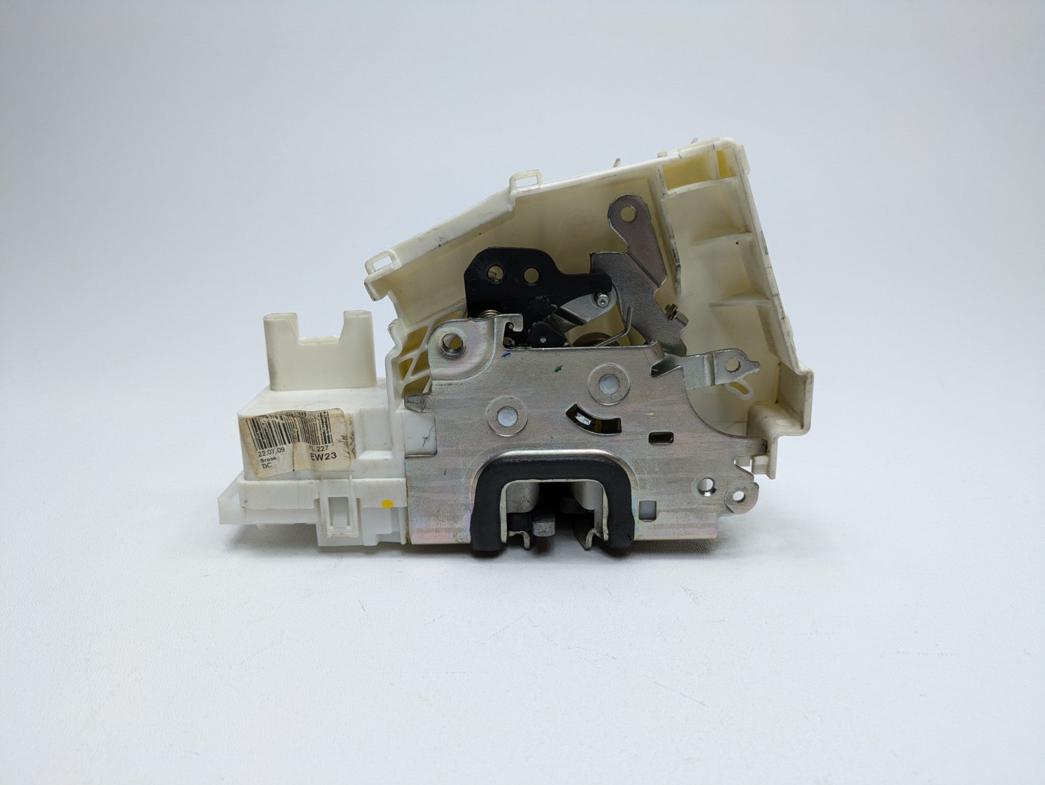 2009 - 2011 OEM MERCEDES-BENZ ML63 FRONT LEFT DRIVER SIDE DOOR LATCH ACTUATOR