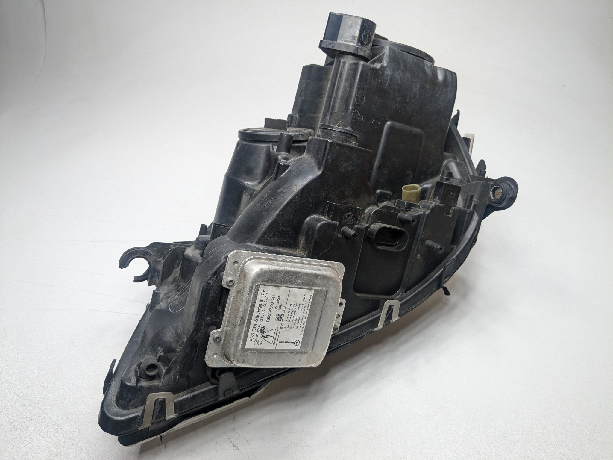 2009 - 2011 OEM MERCEDES-BENZ ML63 FRONT RIGHT PASSENGER SIDE HEADLAMP ASSEMBLY