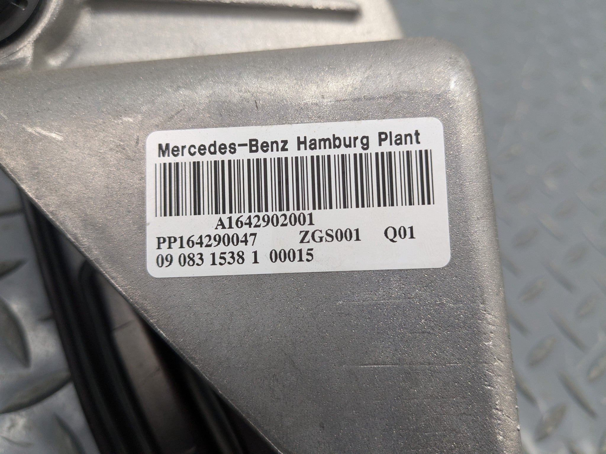 2009 - 2011 OEM MERCEDES-BENZ ML63 BRAKE PEDAL ASSEMBLY