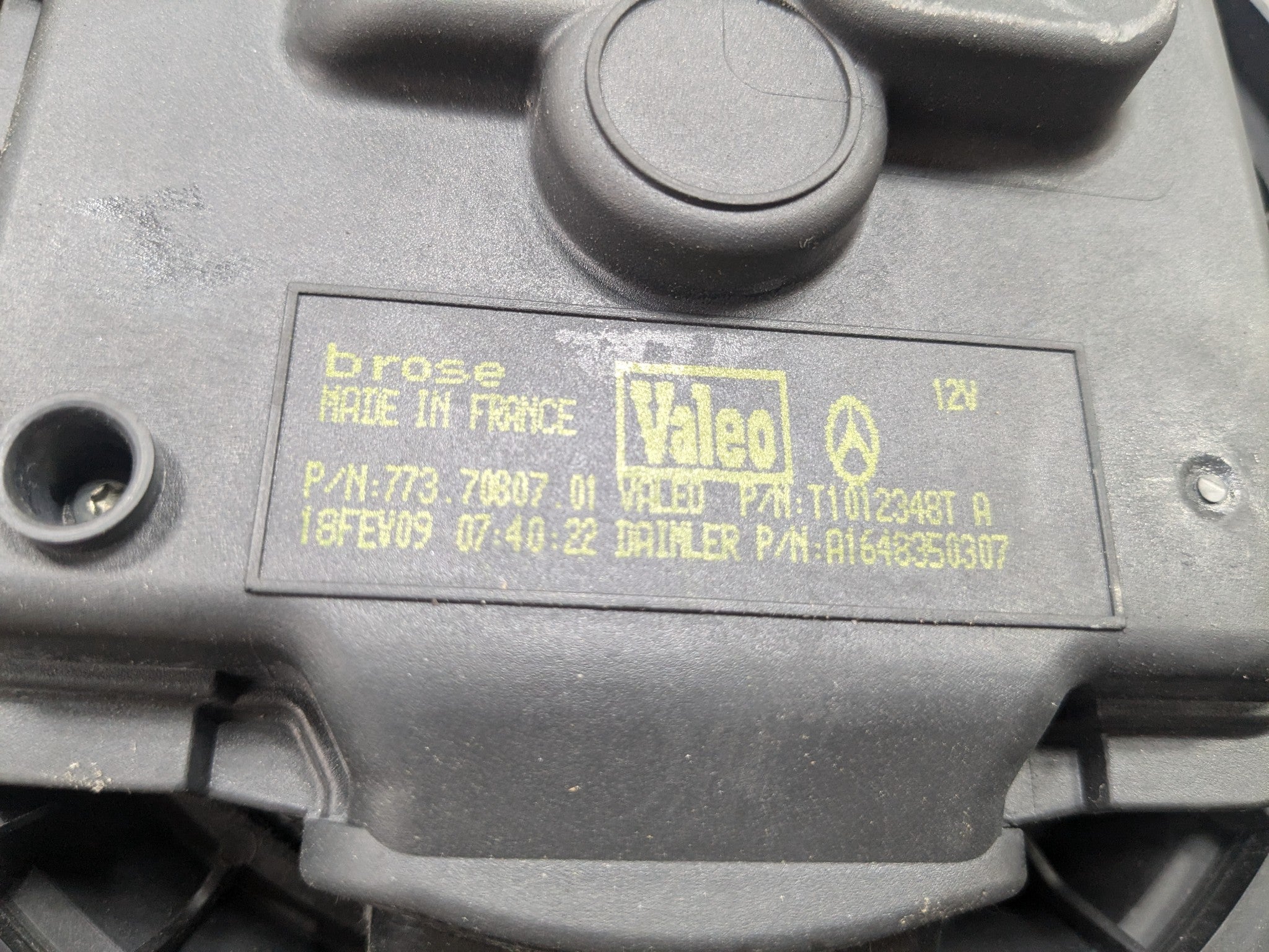 2009 - 2011 OEM MERCEDES-BENZ ML63 FRONT HEATER CORE WITH HOUSING ASSEMBLY