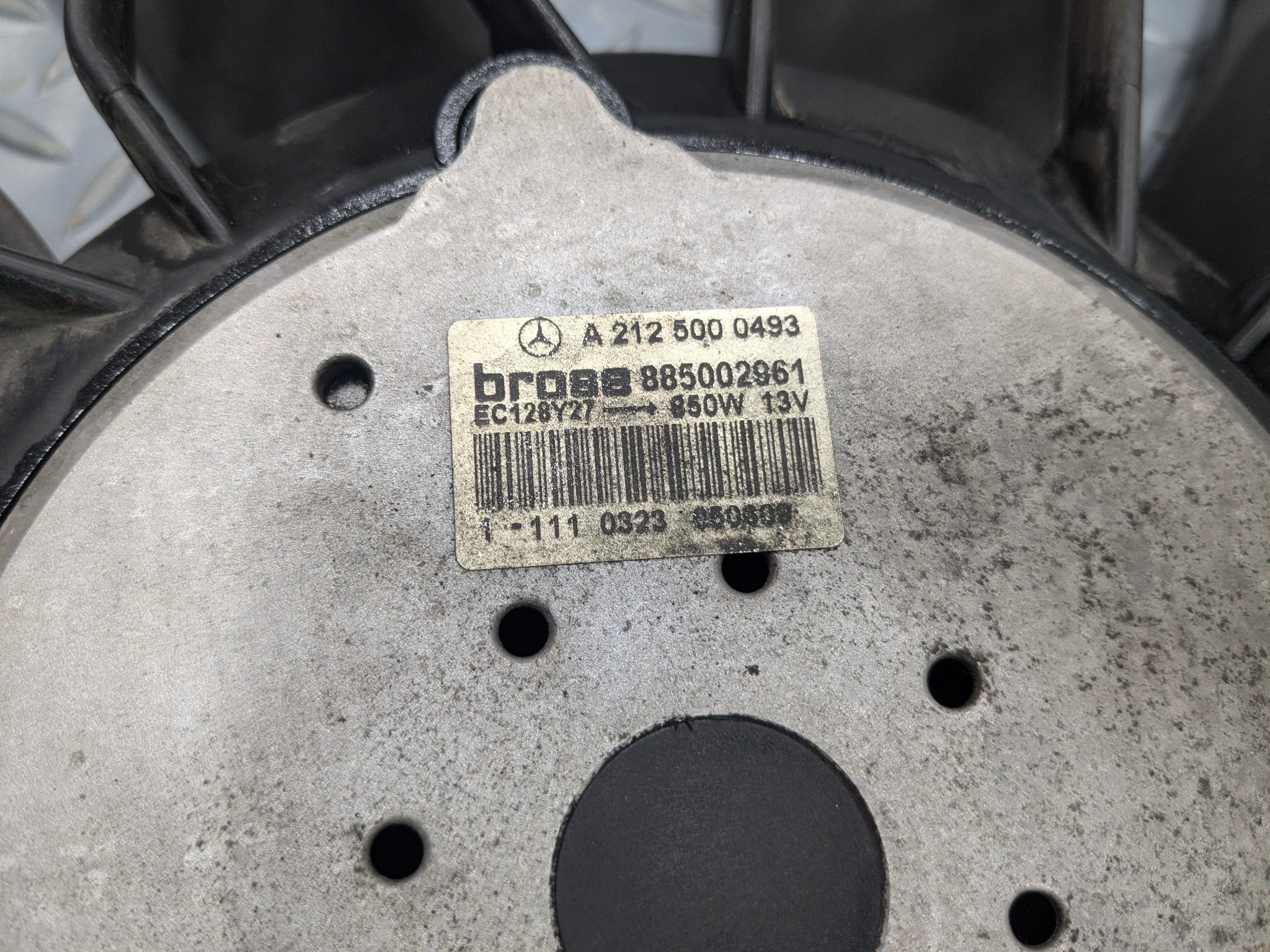 2009 - 2011 OEM MERCEDES-BENZ ML63 ENGINE RADIATOR COOLING FAN MOTOR