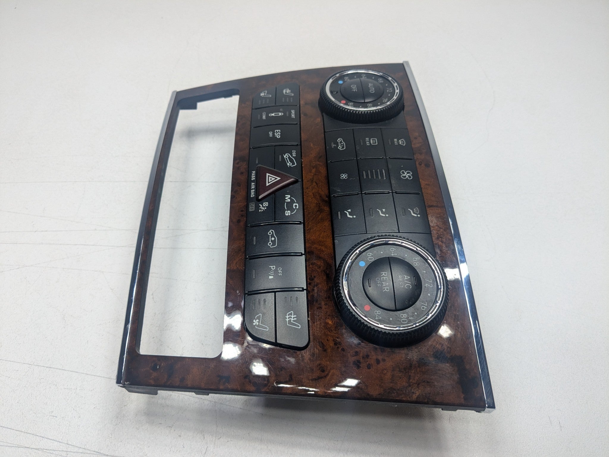 2009 - 2011 OEM MERCEDES-BENZ ML63 FRONT AC CLIMATE CONTROL SWITCH WITH BEZEL