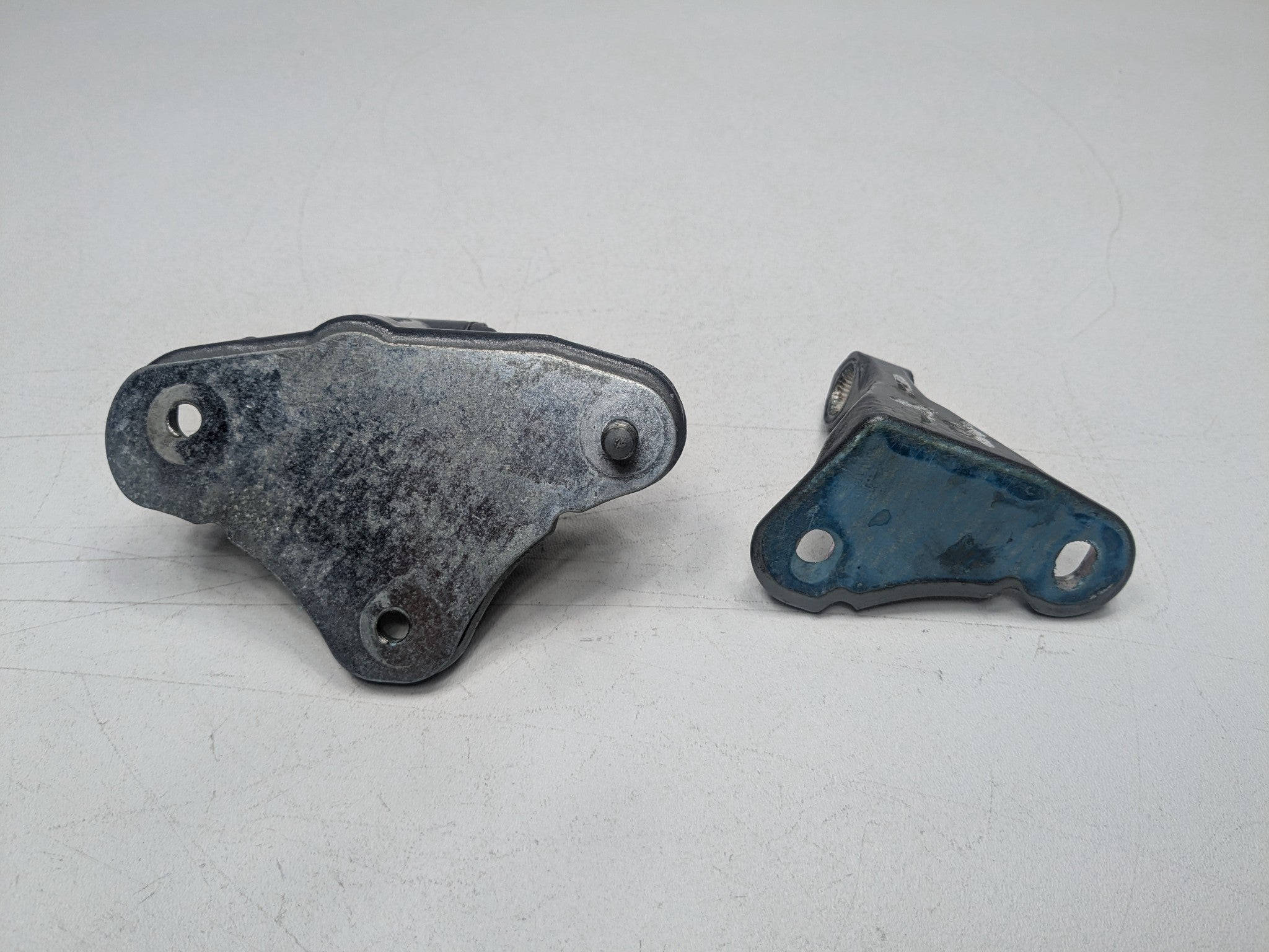 2009 - 2011 OEM MERCEDES-BENZ ML63 FRONT LEFT DRIVER SIDE DOOR HINGE