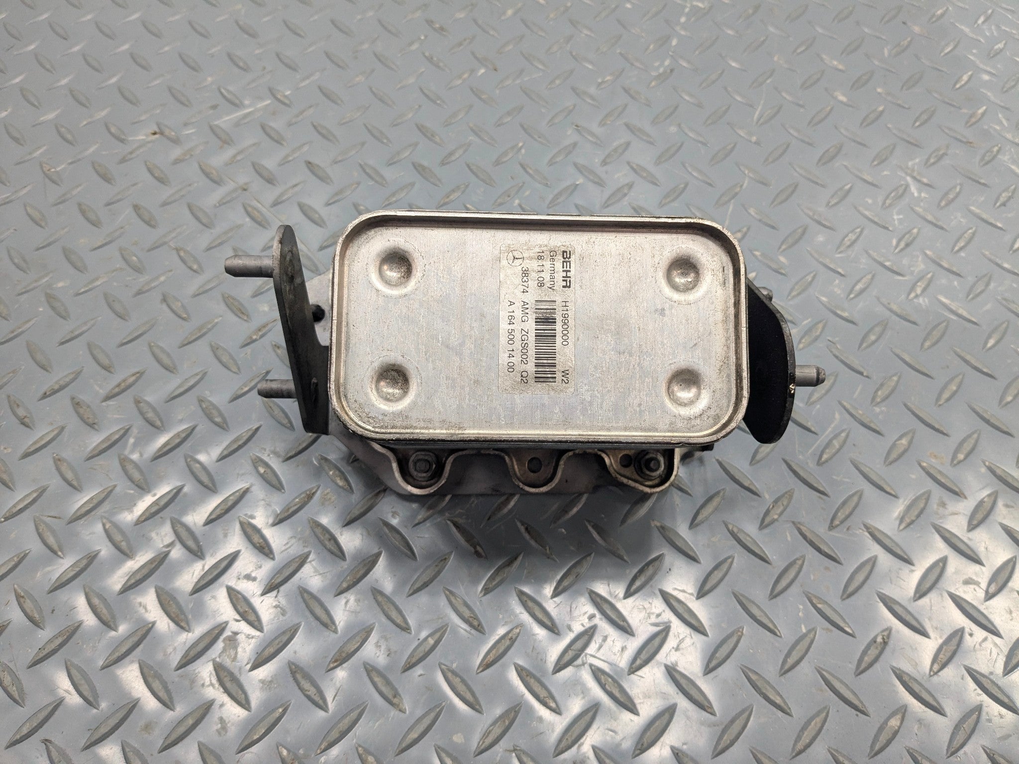 2009 - 2011 OEM MERCEDES-BENZ ML63 ENGINE MOTOR OIL COOLER RADIATOR