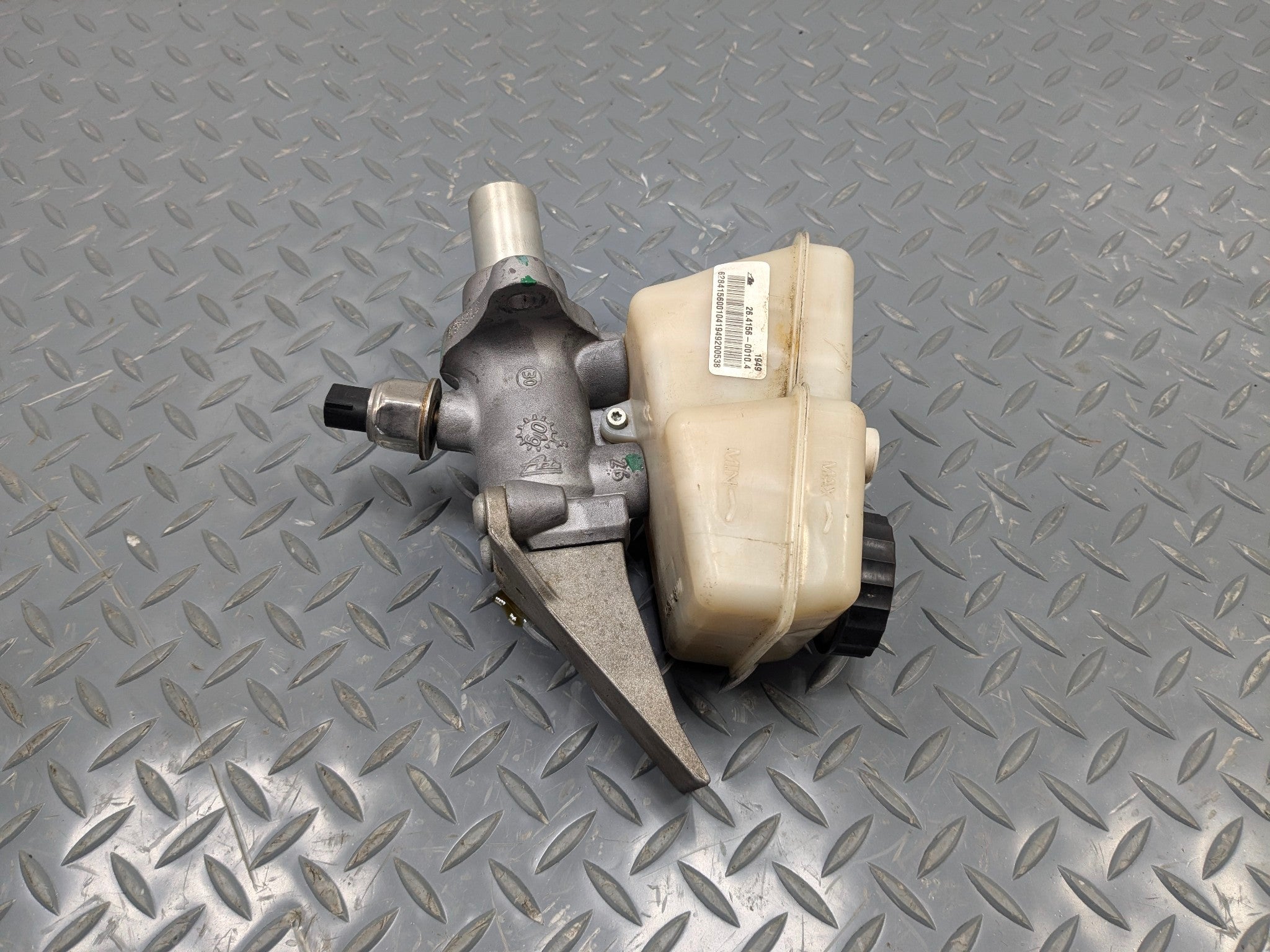 2009 - 2011 OEM MERCEDES-BENZ ML63 BRAKE MASTER CYLINDER WITH RESERVOIR
