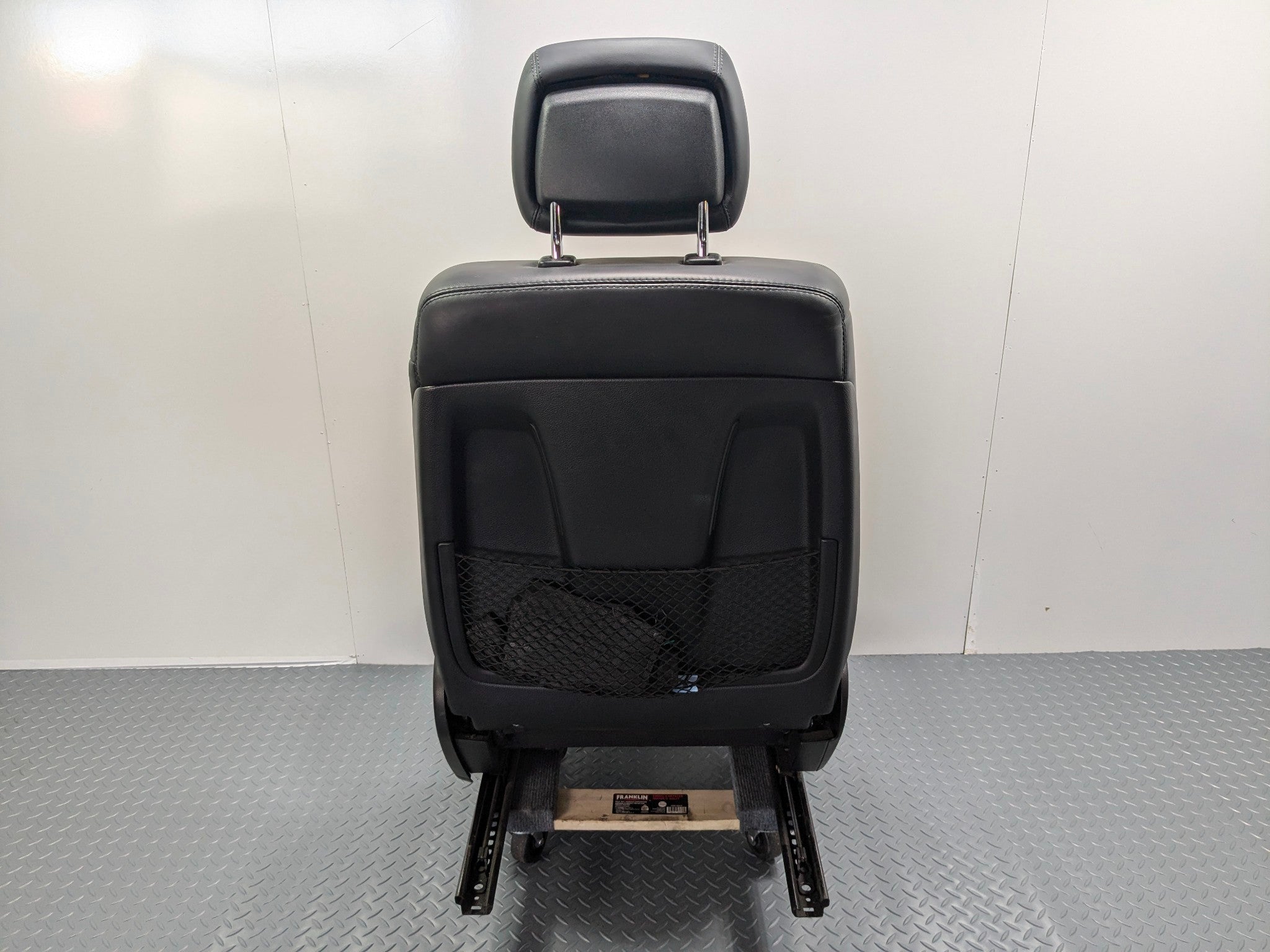 2009 - 2011 OEM MERCEDES-BENZ ML63 FRONT LEFT DRIVER SEAT WITH HEADREST BLACK