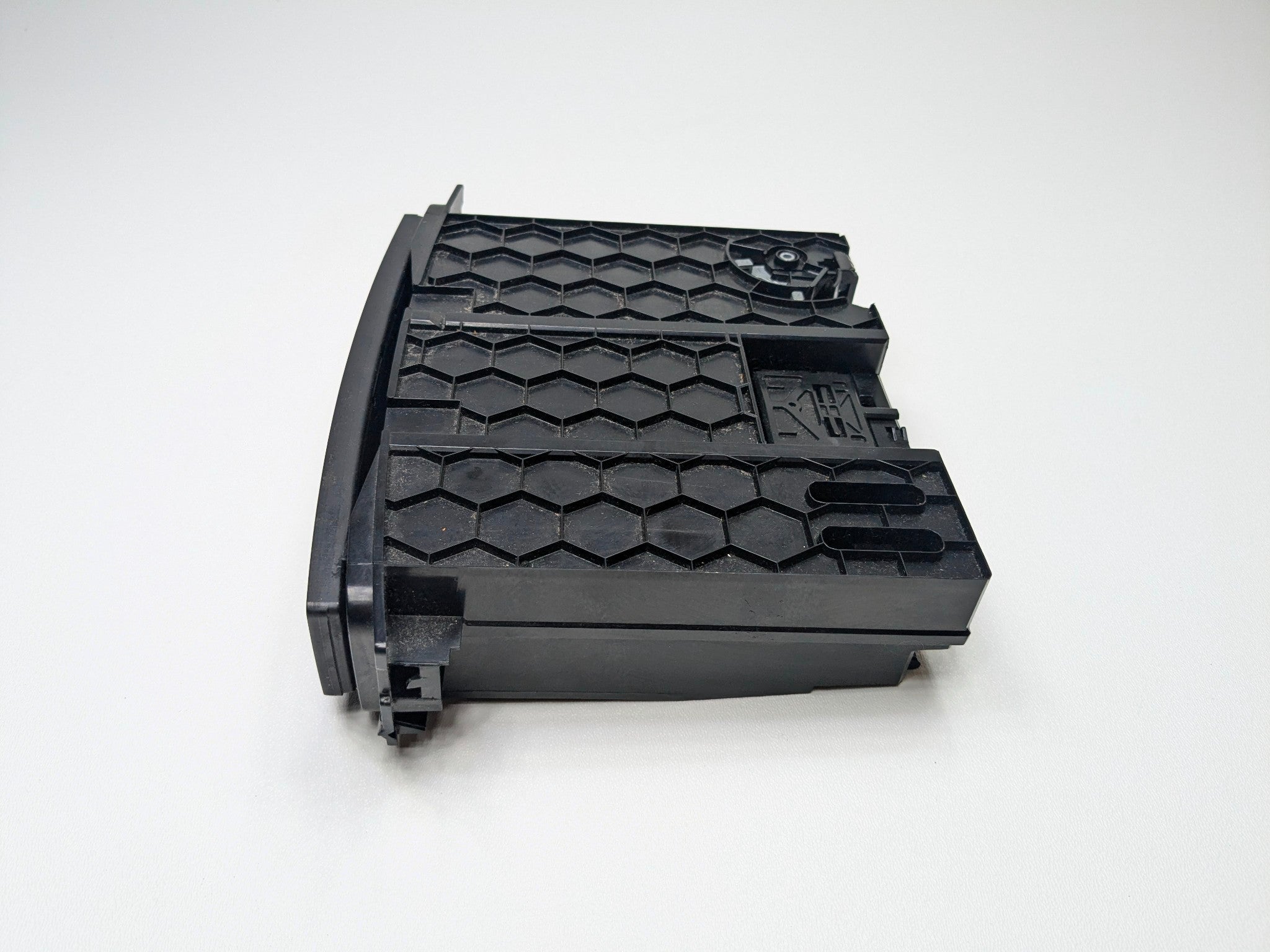 2009 - 2011 OEM MERCEDES-BENZ ML63 CENTER CONSOLE TRAY STORAGE COMPARTMENT
