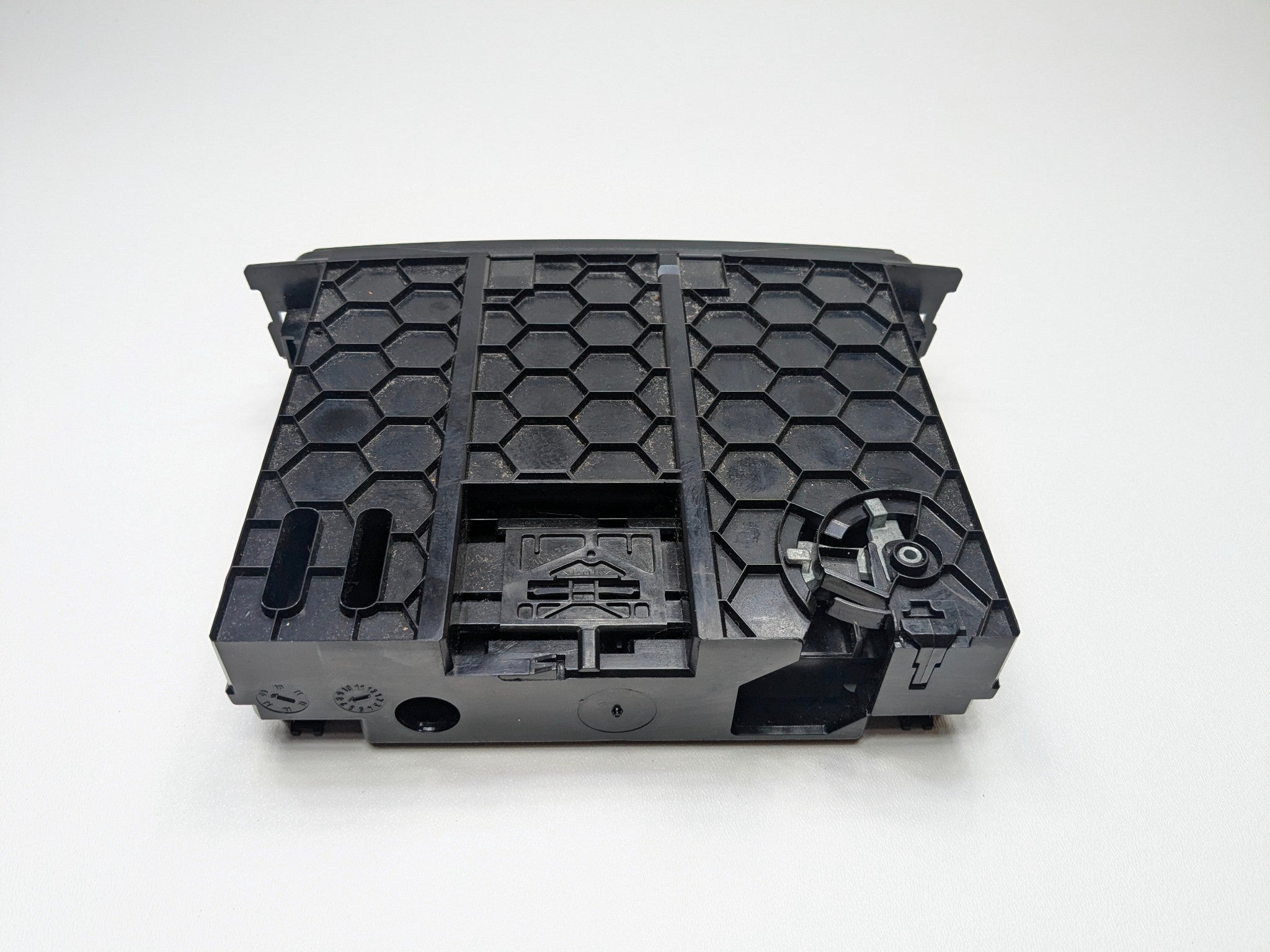 2009 - 2011 OEM MERCEDES-BENZ ML63 CENTER CONSOLE TRAY STORAGE COMPARTMENT