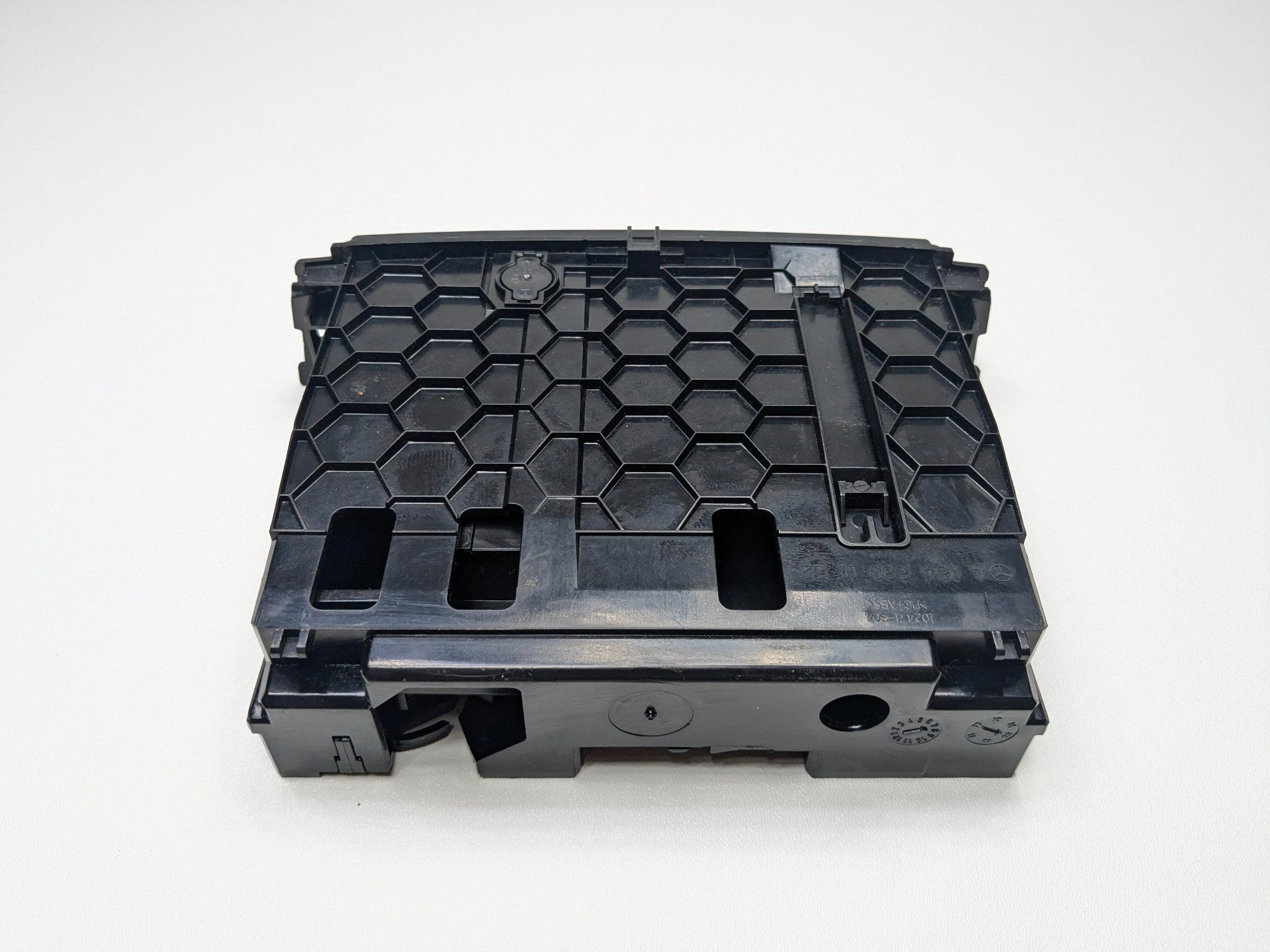 2009 - 2011 OEM MERCEDES-BENZ ML63 CENTER CONSOLE TRAY STORAGE COMPARTMENT