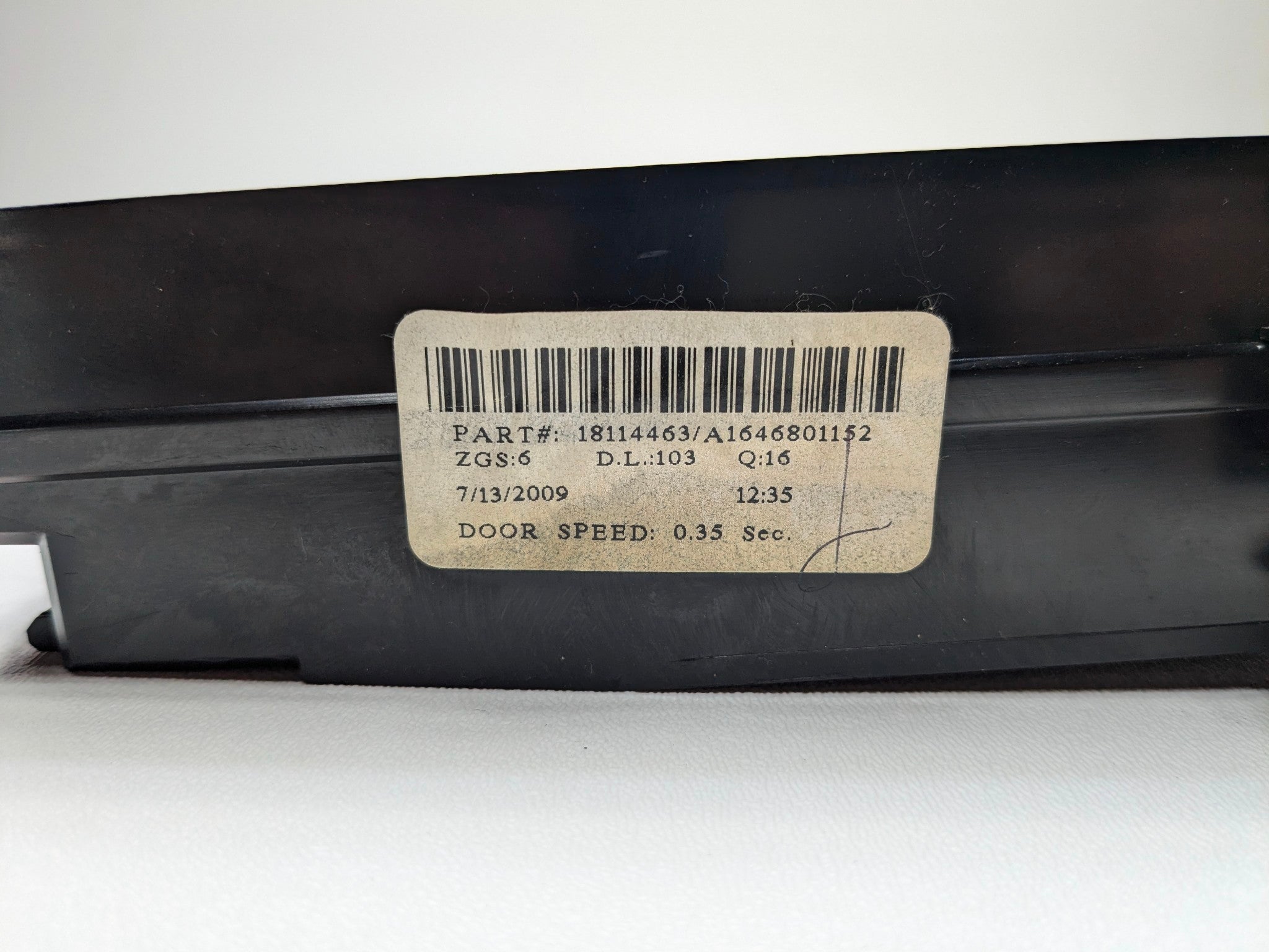 2009 - 2011 OEM MERCEDES-BENZ ML63 CENTER CONSOLE TRAY STORAGE COMPARTMENT