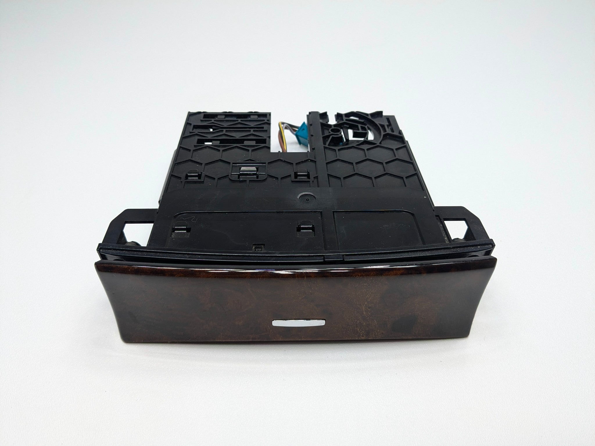 2009 - 2011 OEM MERCEDES-BENZ ML63 CENTER CONSOLE STORAGE ASH TRAY ASHTRAY