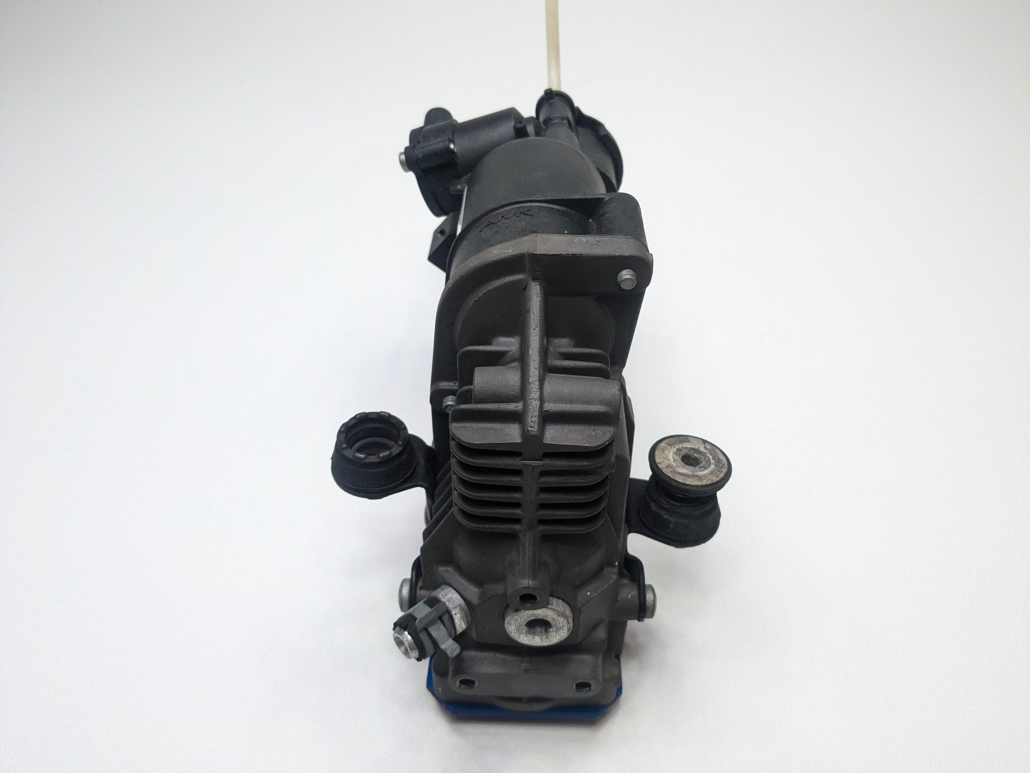 2009 - 2011 OEM MERCEDES-BENZ ML63 AIR RIDE SUSPENSION COMPRESSOR PUMP