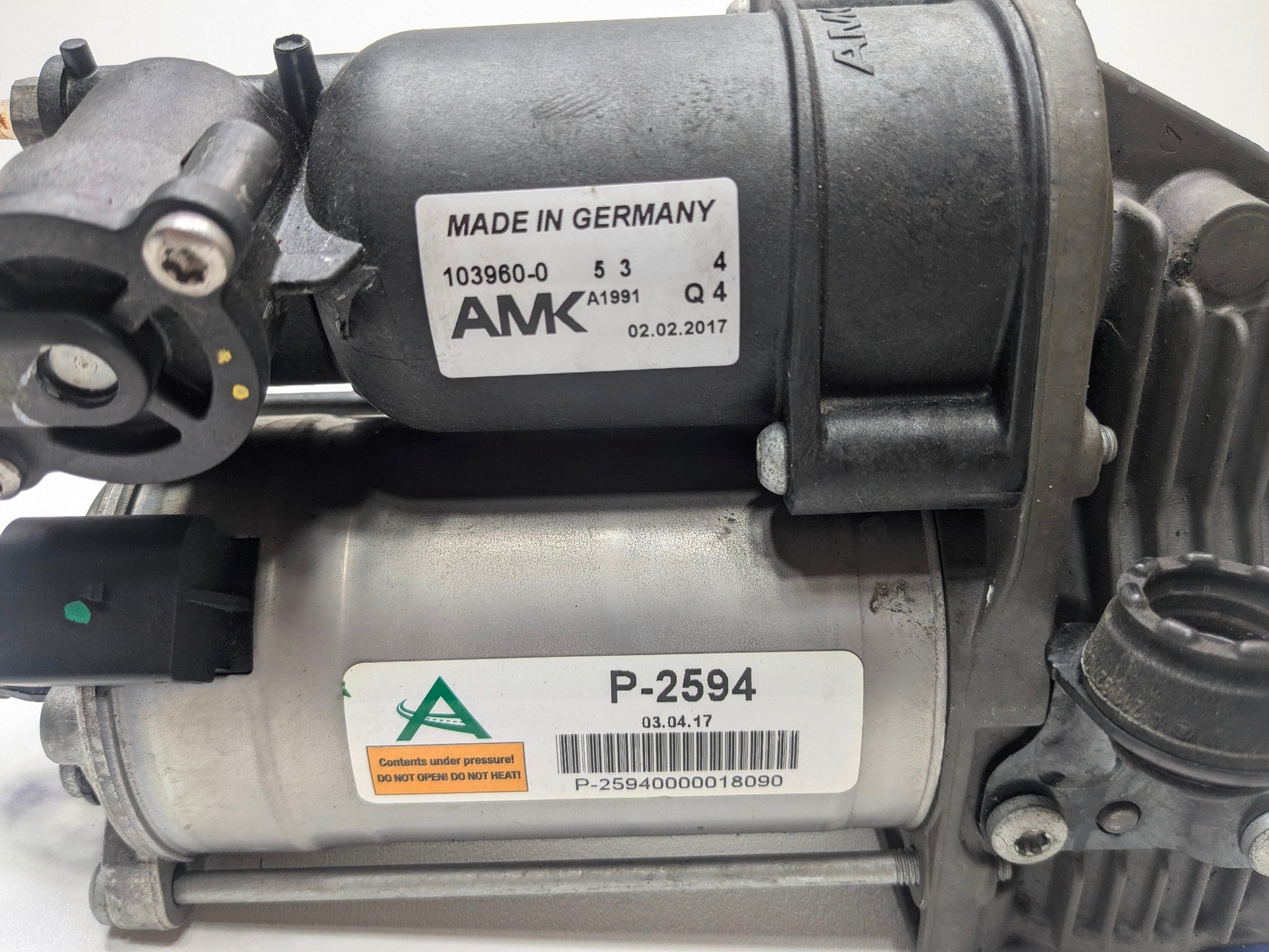 2009 - 2011 OEM MERCEDES-BENZ ML63 AIR RIDE SUSPENSION COMPRESSOR PUMP