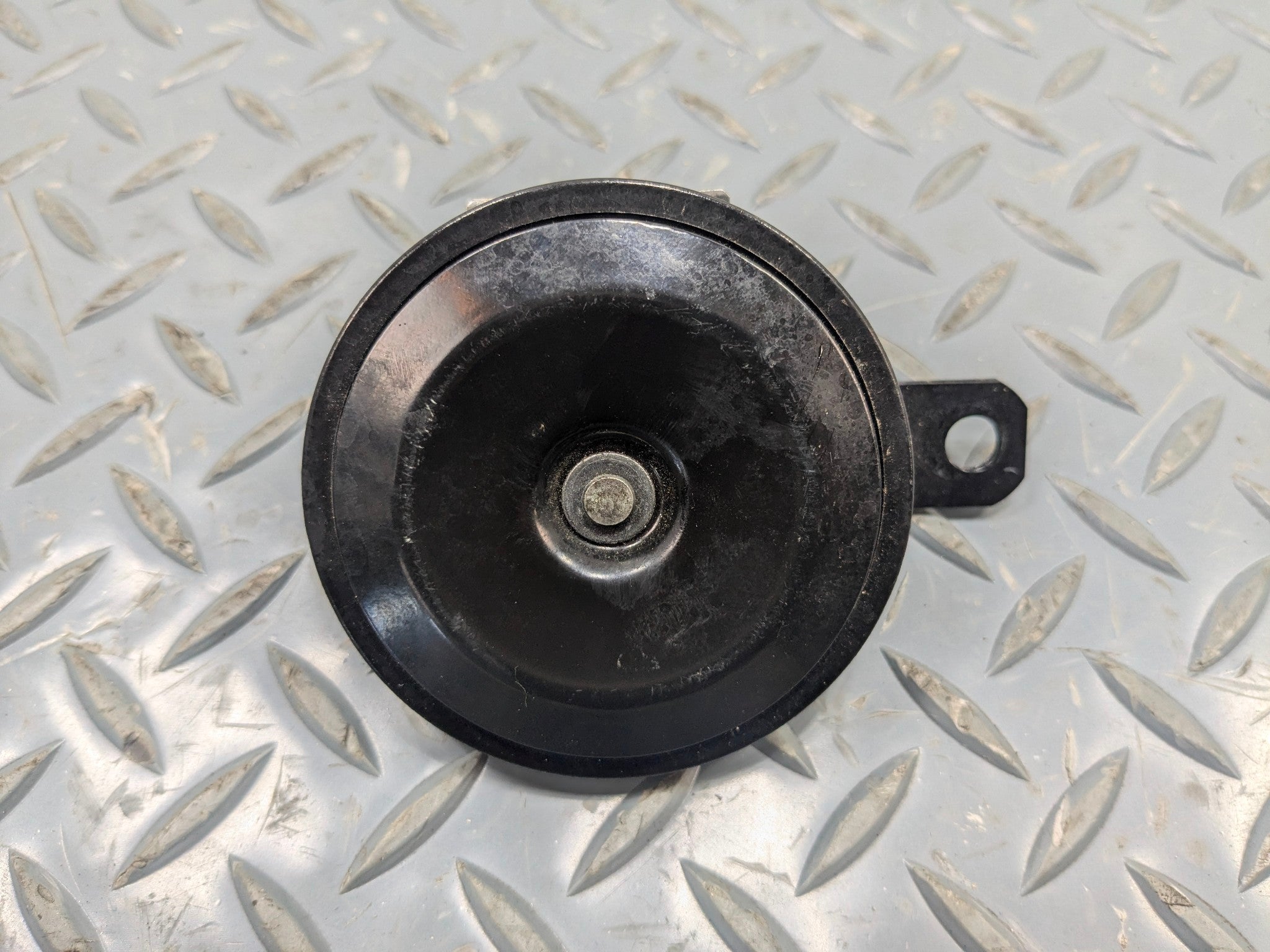 2009 - 2011 OEM MERCEDES-BENZ ML63 ANTI THEFT ALARM HORN SIREN