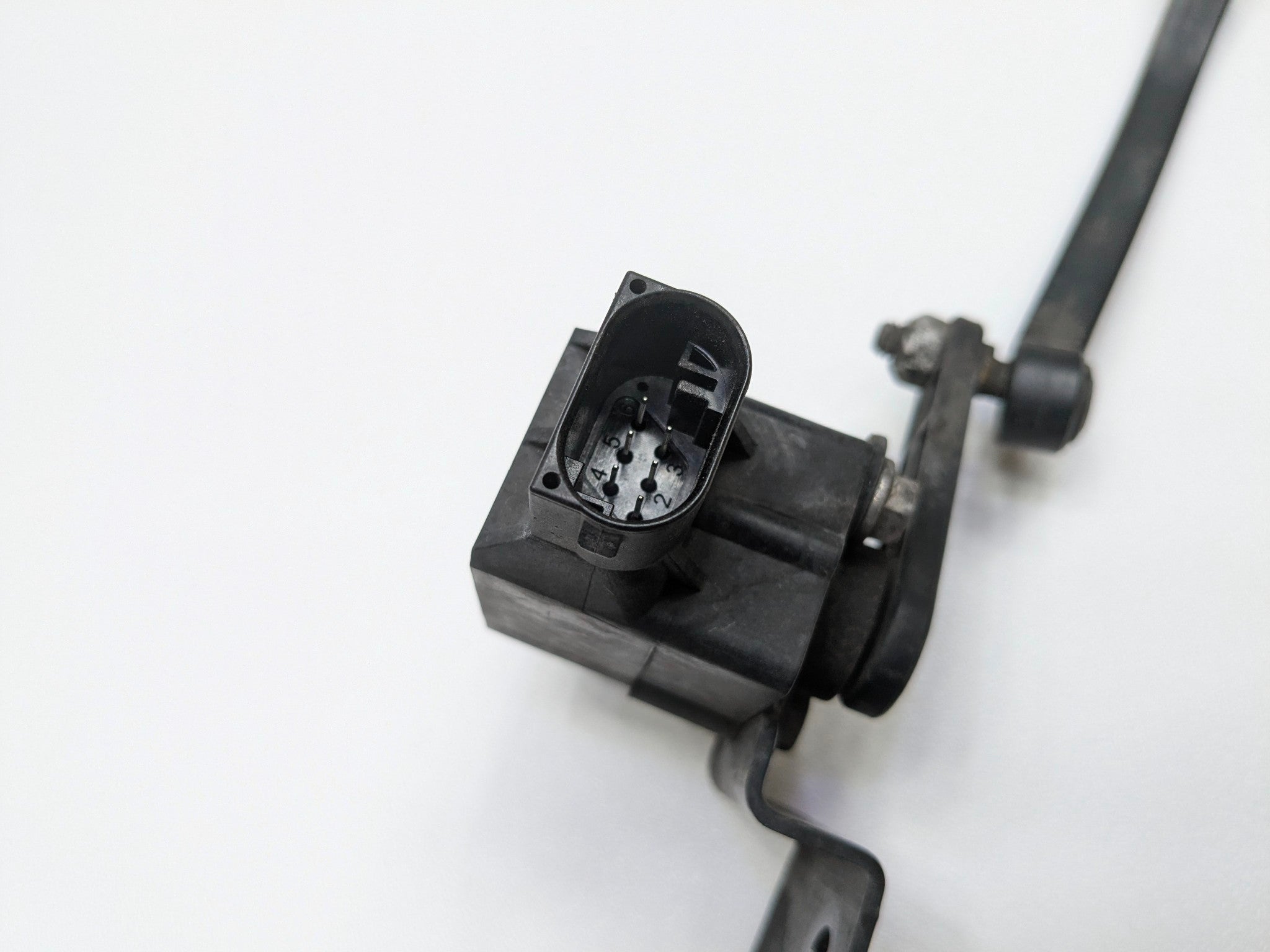 2009 - 2011 OEM MERCEDES-BENZ ML63 FRONT LEFT SUSPENSION HEIGHT LEVEL SENSOR