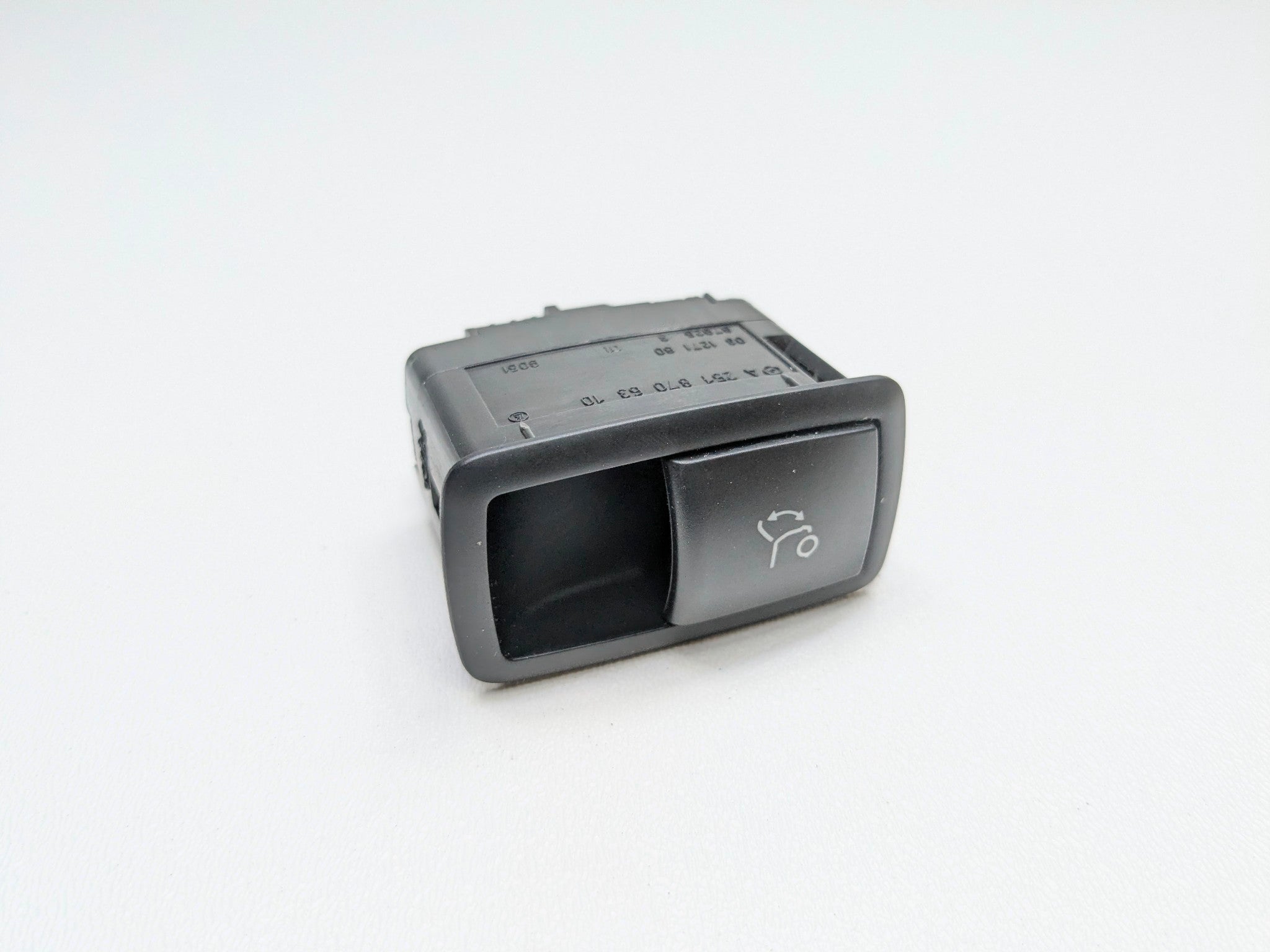 2009 - 2011 OEM MERCEDES-BENZ ML63 FRONT SIDE TRUNK LID GATE RELEASE LOCK SWITCH